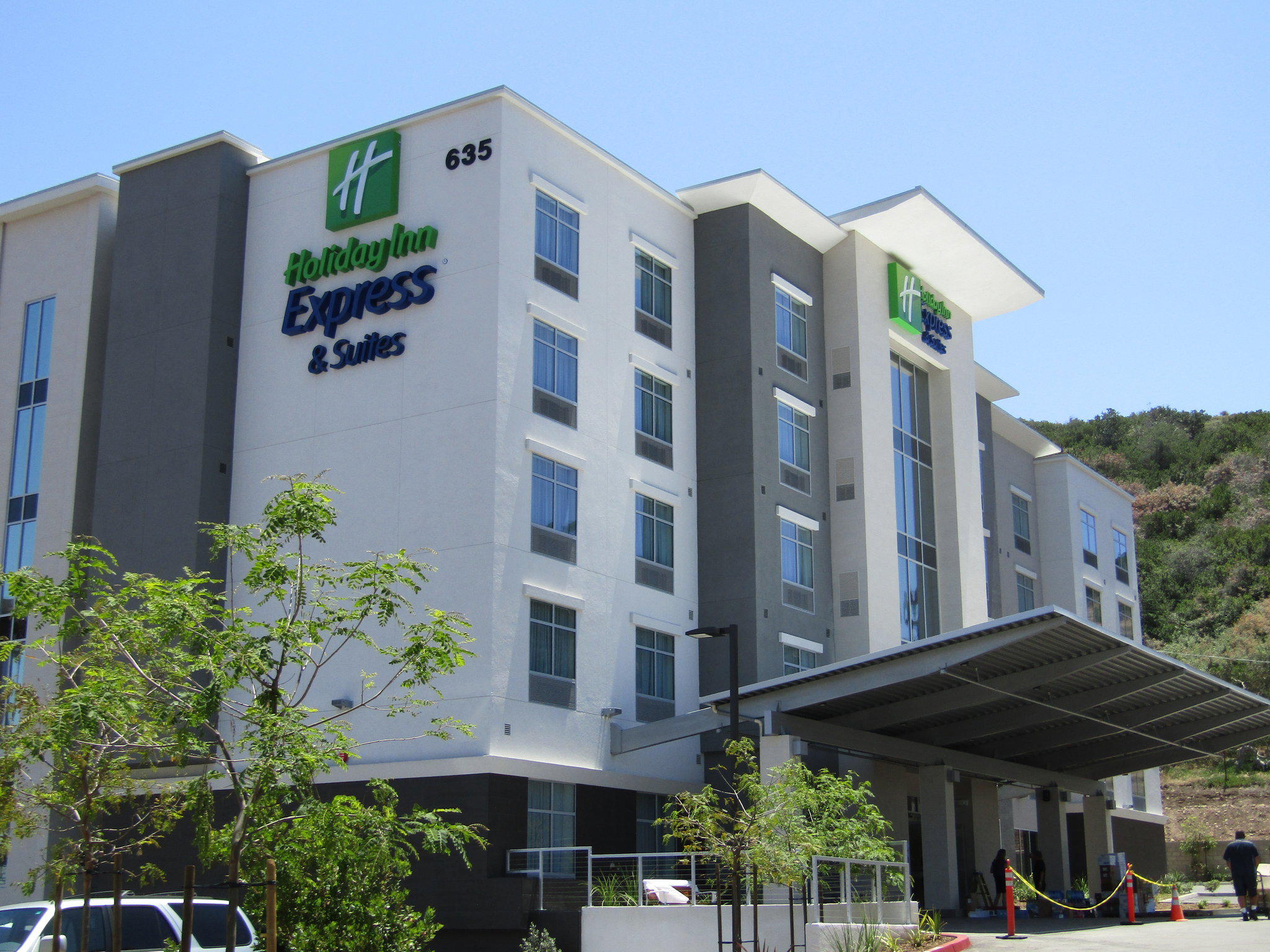 Holiday Inn Express & Suites San Diego - Mission Valley Photo