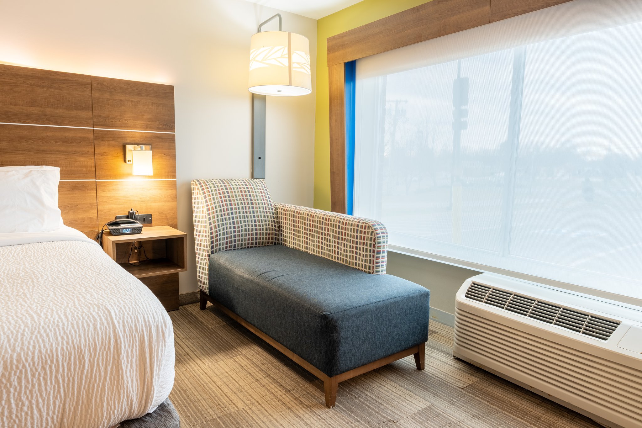 Holiday Inn Express & Suites Nashville North - Springfield by IHG Image