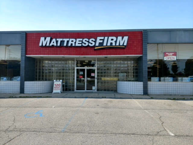 Mattress Firm Route 211 East Photo