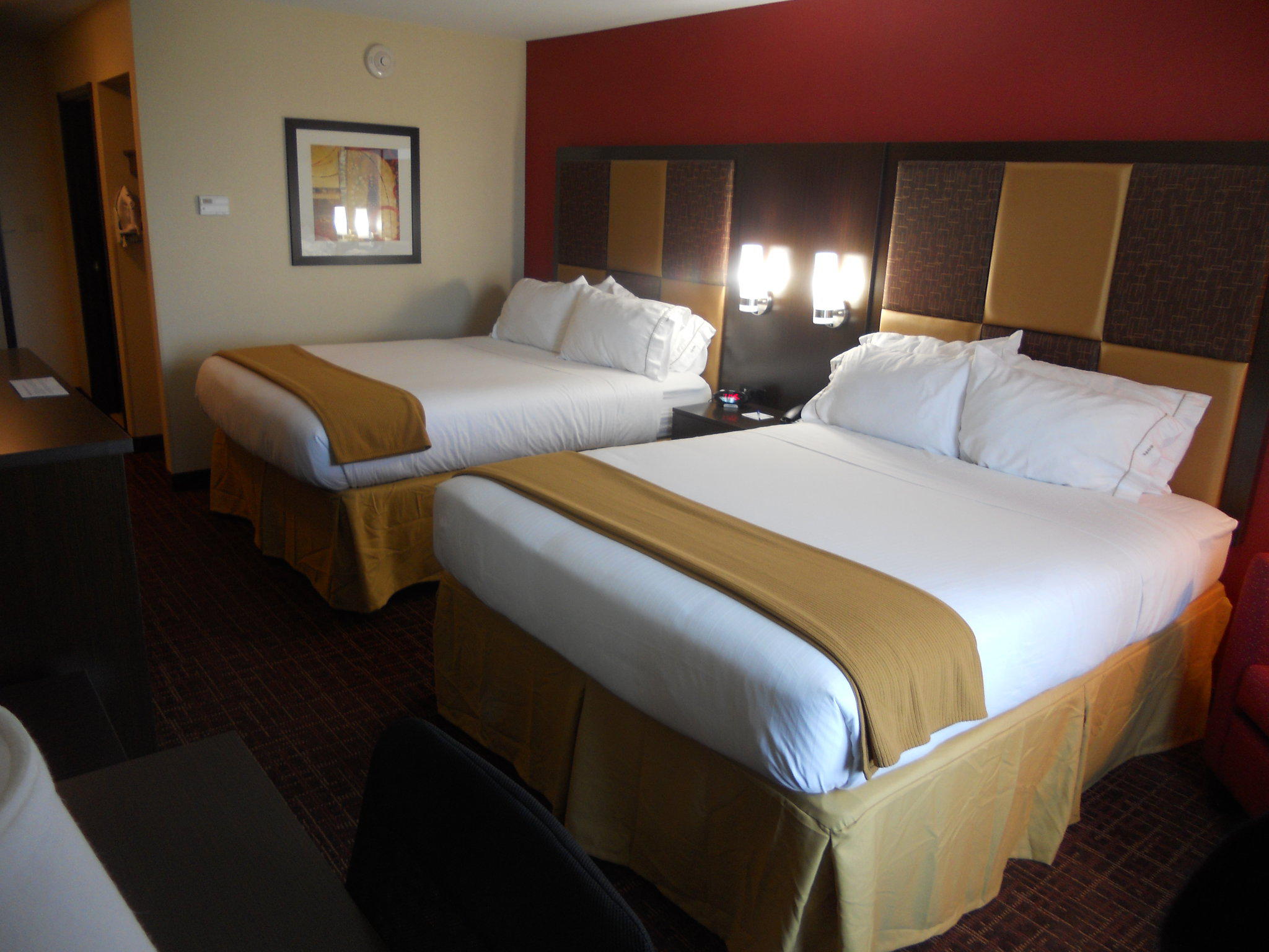 Holiday Inn Express & Suites Greensburg Photo