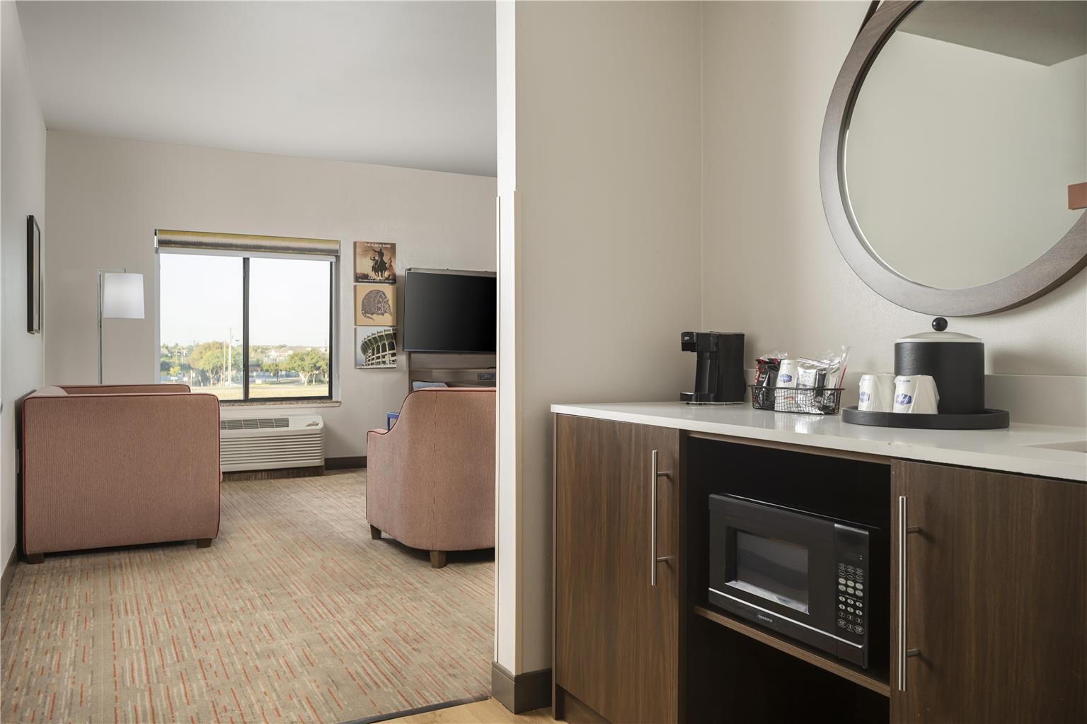 Hampton Inn & Suites Mansfield Image