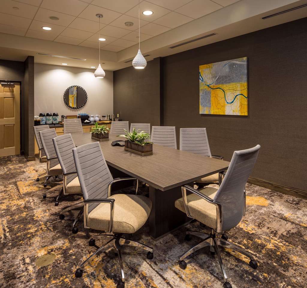 Hilton Garden Inn Pittsburgh Airport Image