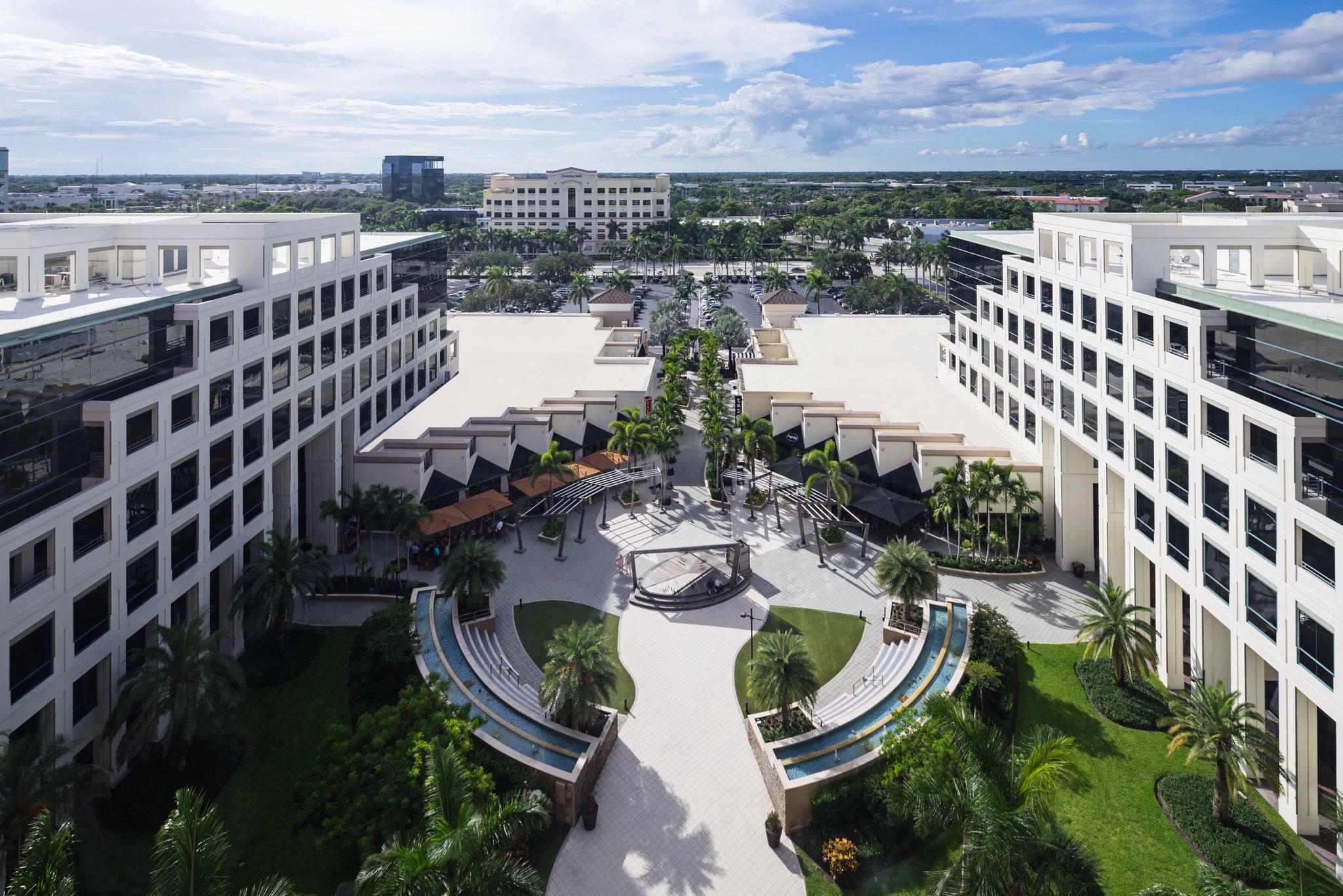 Boca Raton Marriott at Boca Center Photo