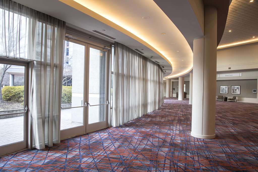 Hilton Atlanta Airport Image