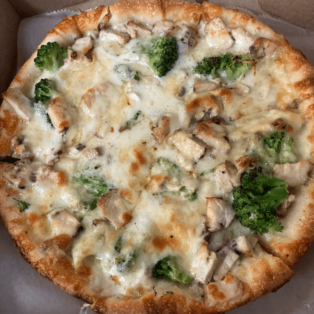 Chicken Broccoli Alfredo Pizza