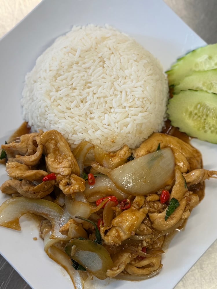 Pad Krapao (Chicken/Beef/Shrimp)