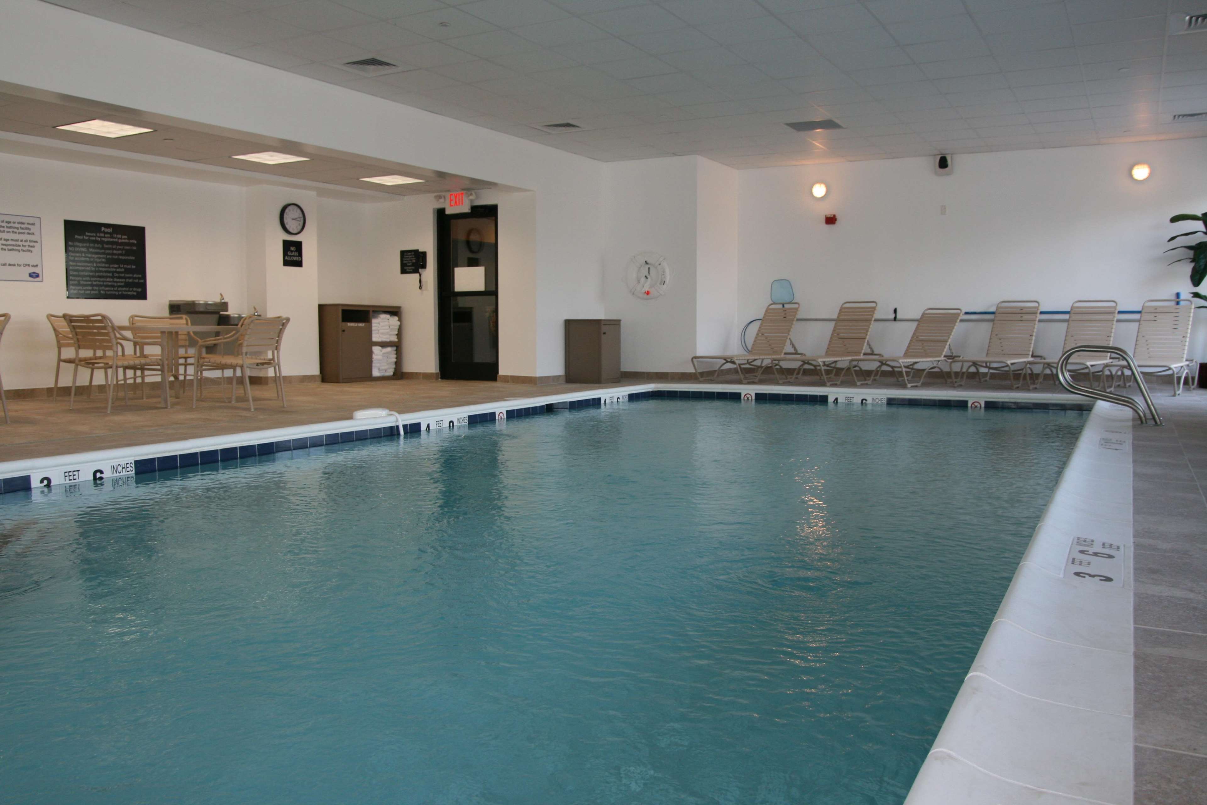 Hampton Inn Long Island/Commack Photo