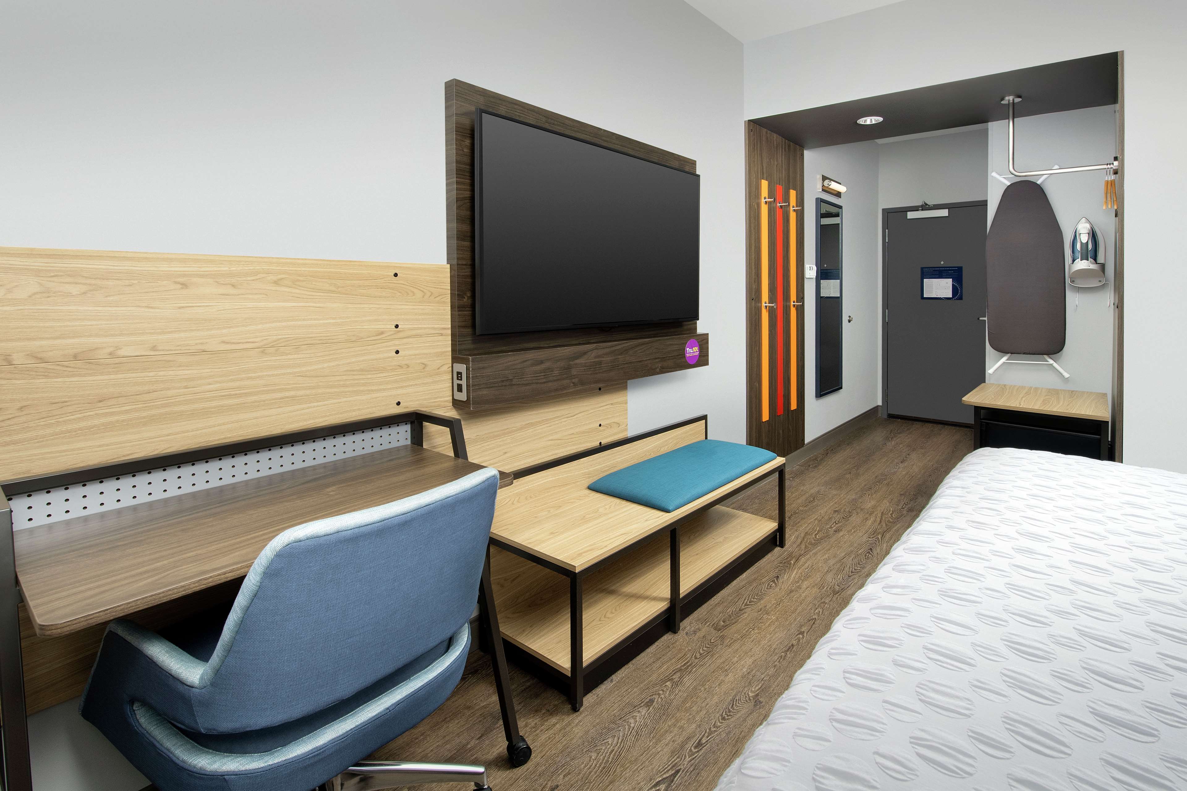 Tru By Hilton Denver Airport Tower Road Photo