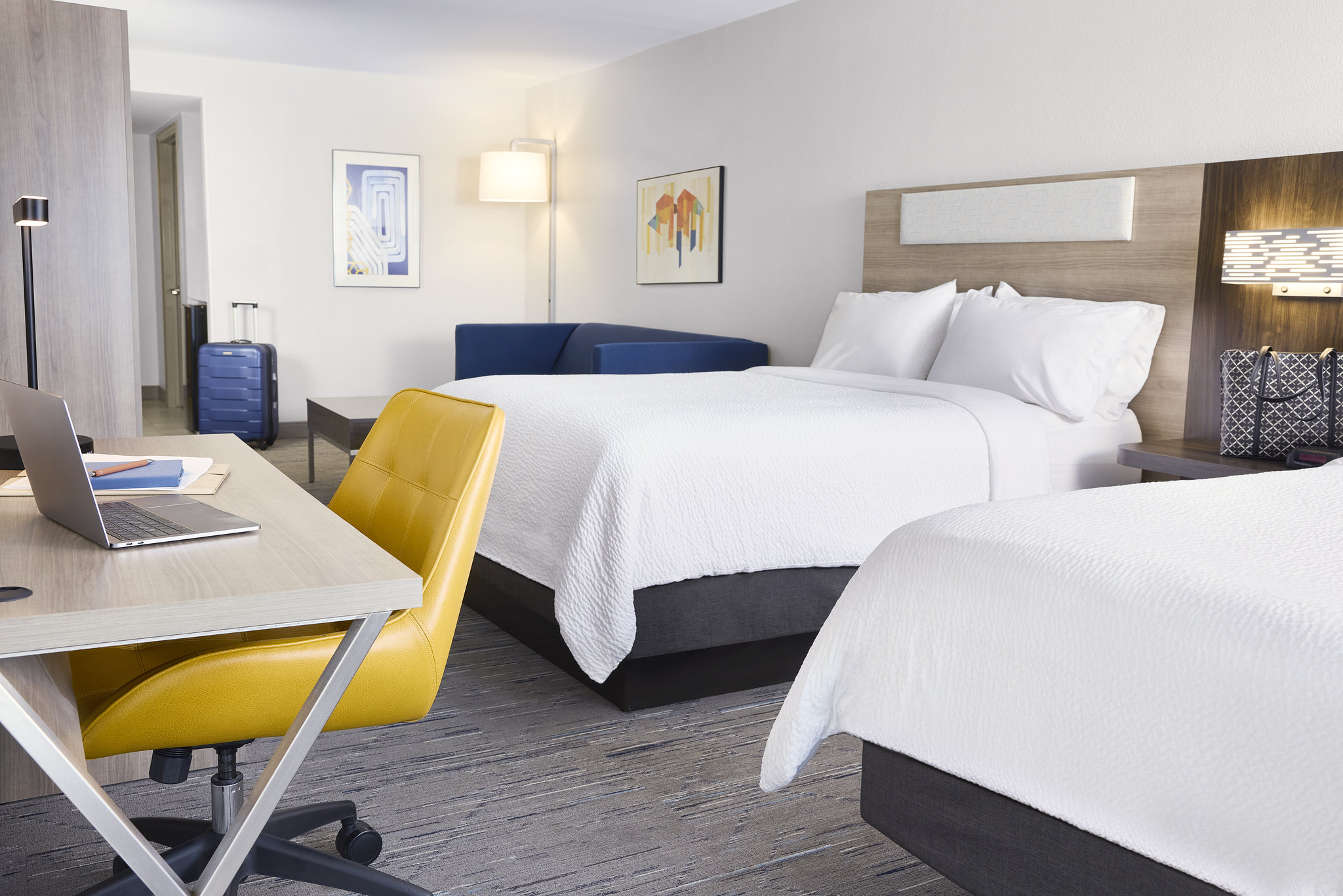 Holiday Inn Express & Suites Chicago West - Oak Park by IHG Image