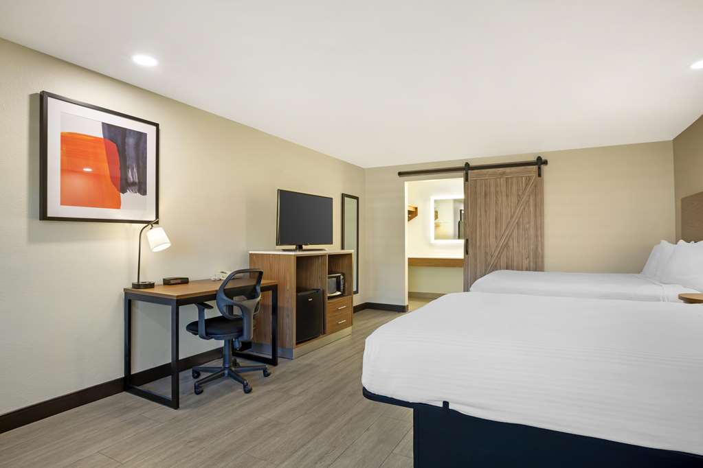 Best Western Shadow Inn Image