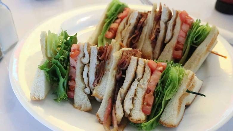 .CLUB - Grilled Chicken