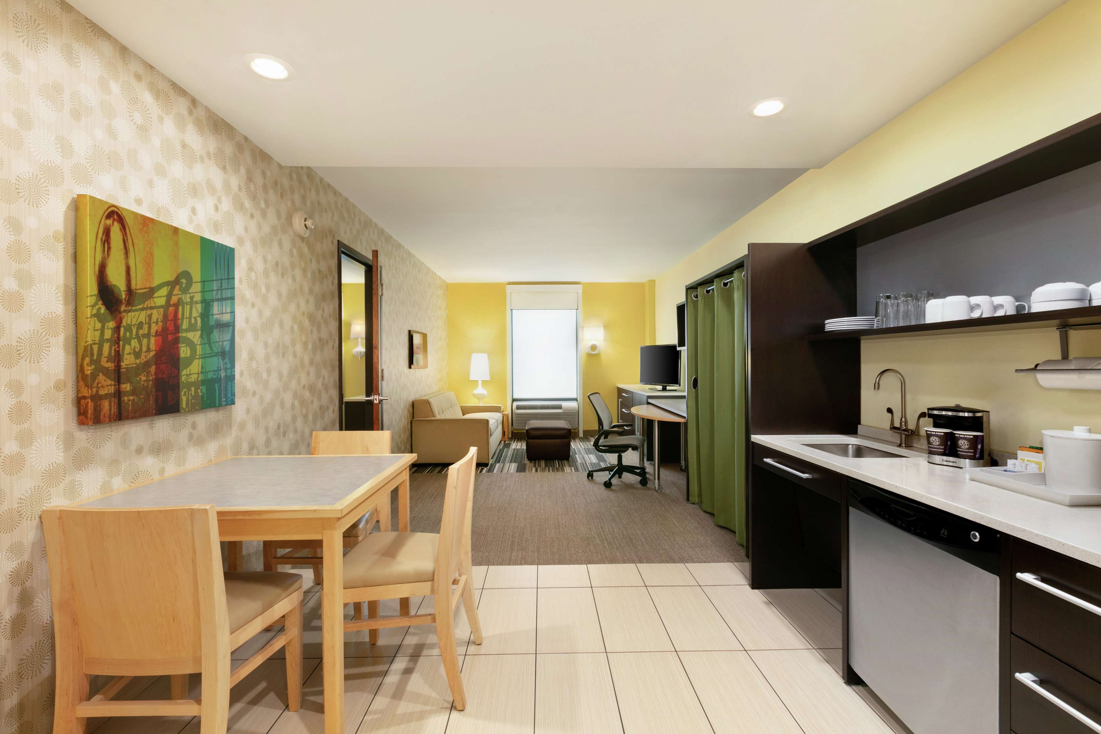 Home2 Suites by Hilton New York Long Island City/ Manhattan View, NY Photo