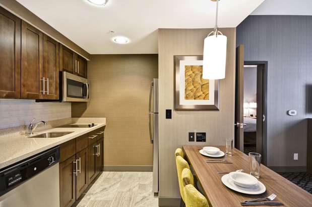 Images Homewood Suites by Hilton Warren Detroit