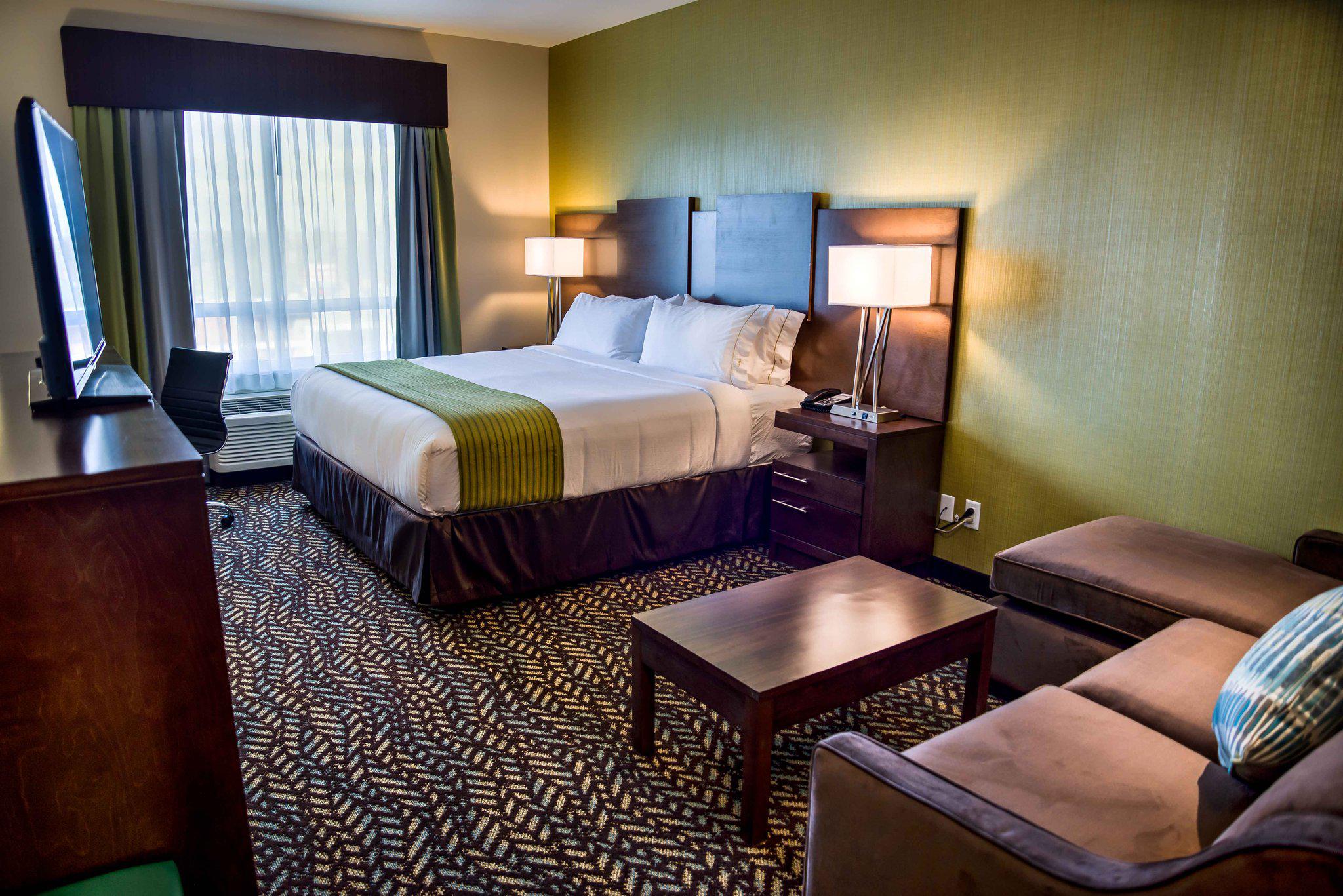 Foto de Holiday Inn Express & Suites Spruce Grove - Stony Plain, an IHG Hotel Spruce Grove