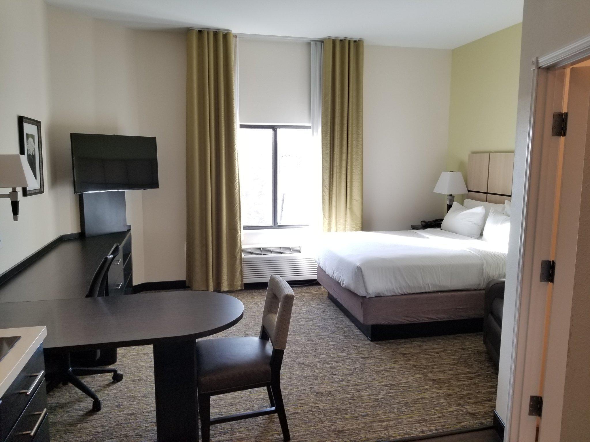 Candlewood Suites Pueblo Photo