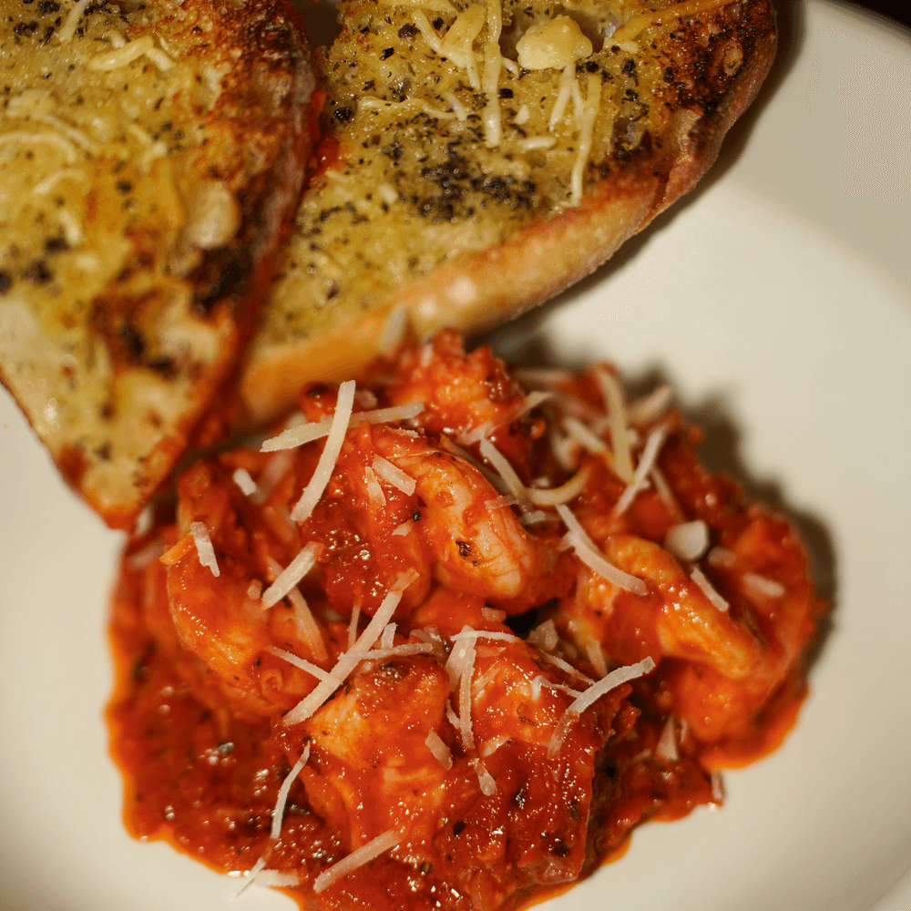 Shrimp Fra Diavolo w/ Garlic Bread