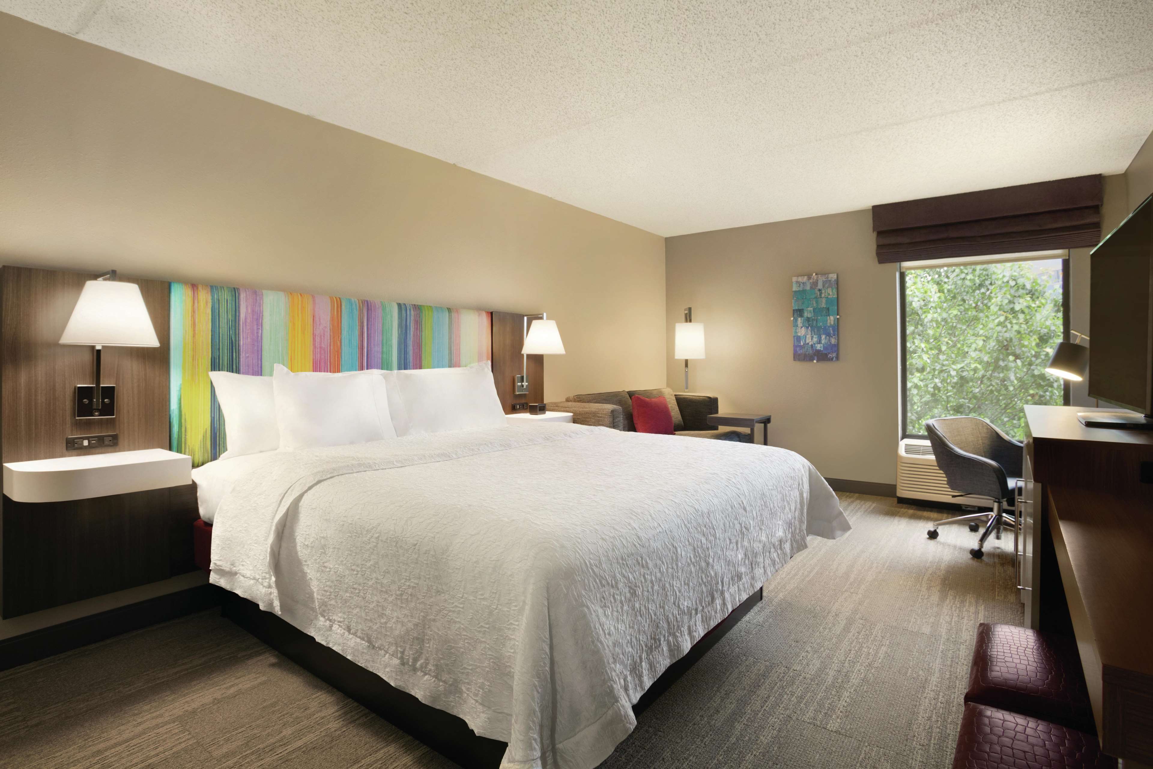 Hampton Inn Houston-Brookhollow Photo