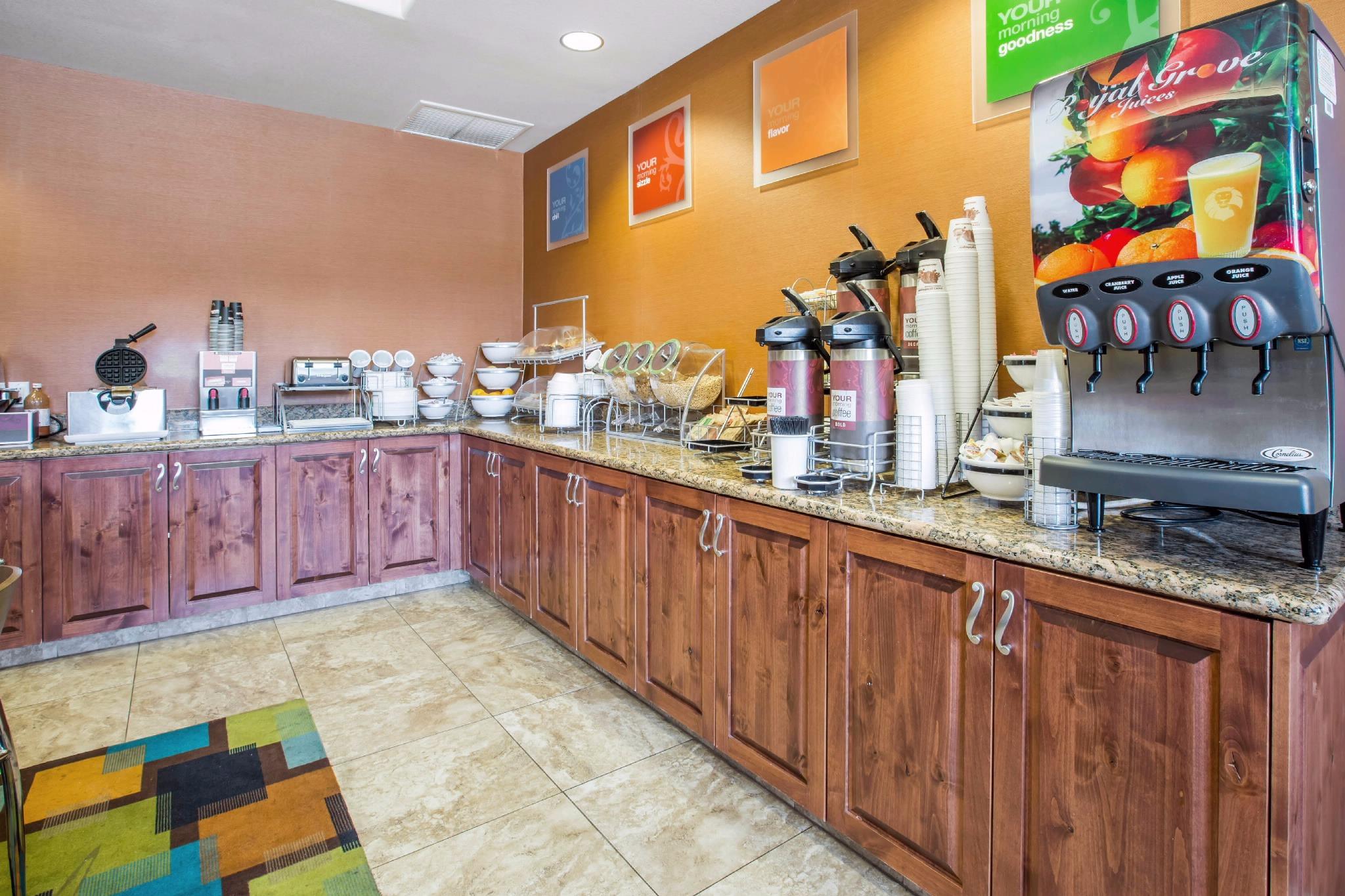 Comfort Inn & Suites Image