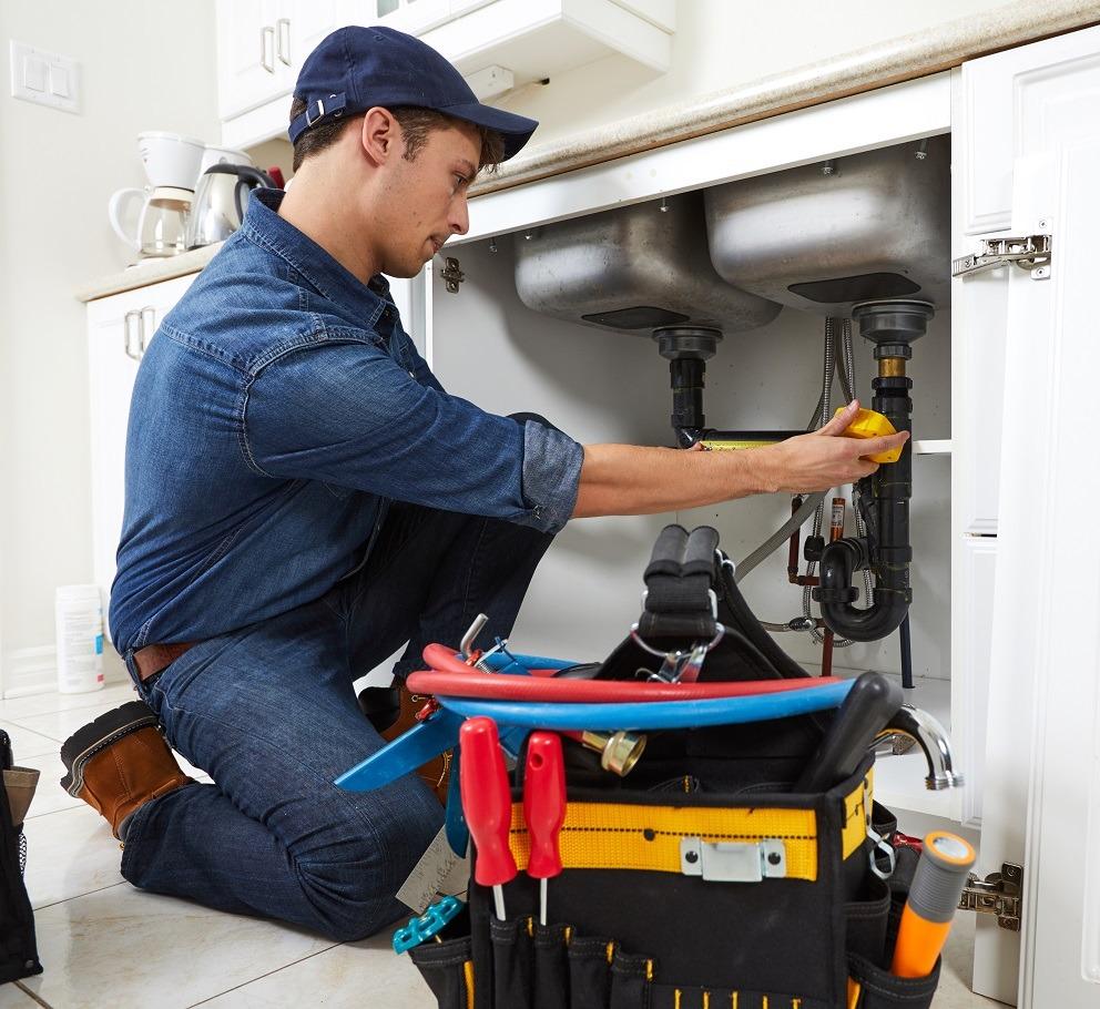 Mendoza Plumbing Logo