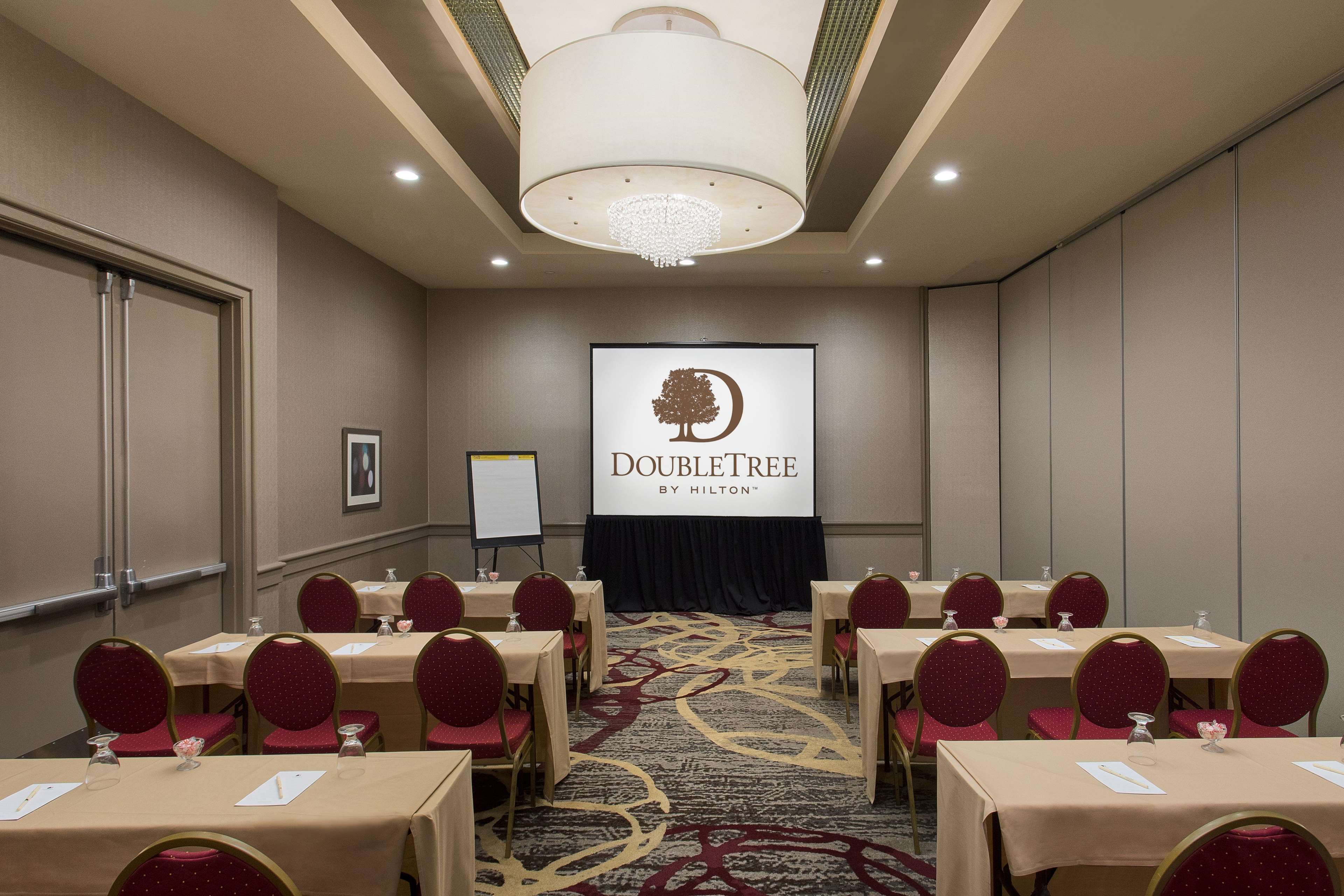 DoubleTree by Hilton Hotel Los Angeles - Norwalk Photo