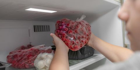 How to Avoid Cross Contamination in Commercial Food Storage