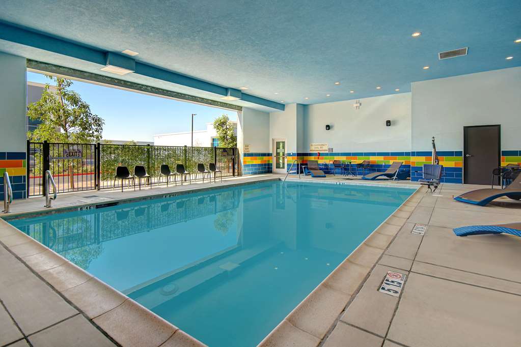 Hampton Inn & Suites Ontario Rancho Cucamonga Image