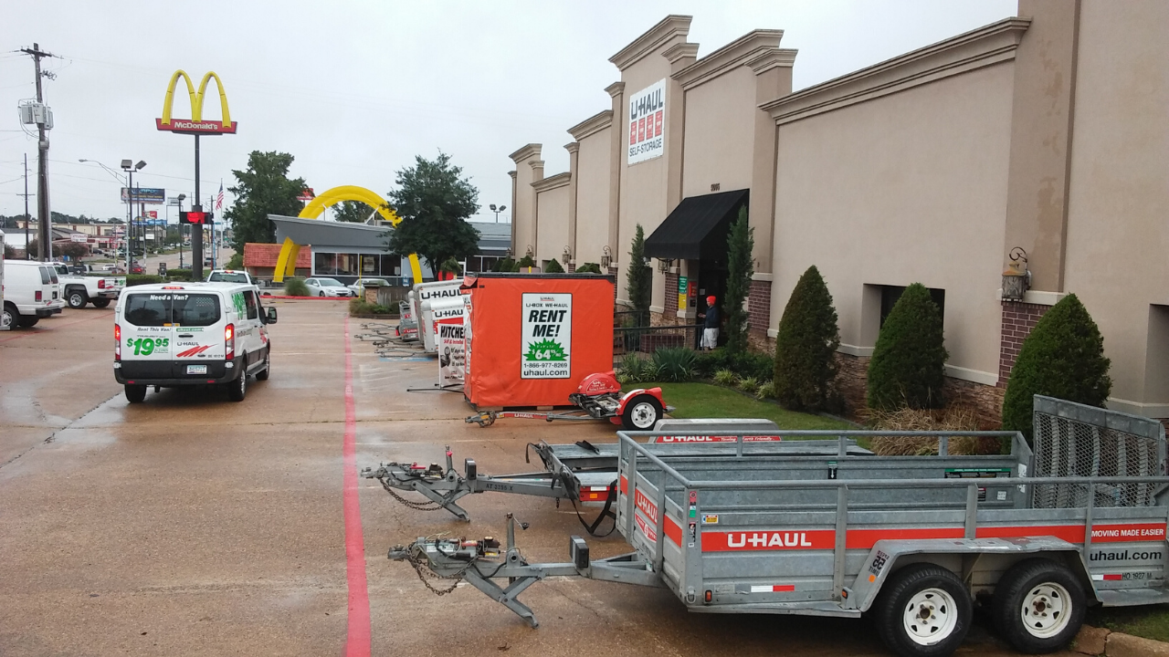 U-Haul Moving & Storage at State Line Photo