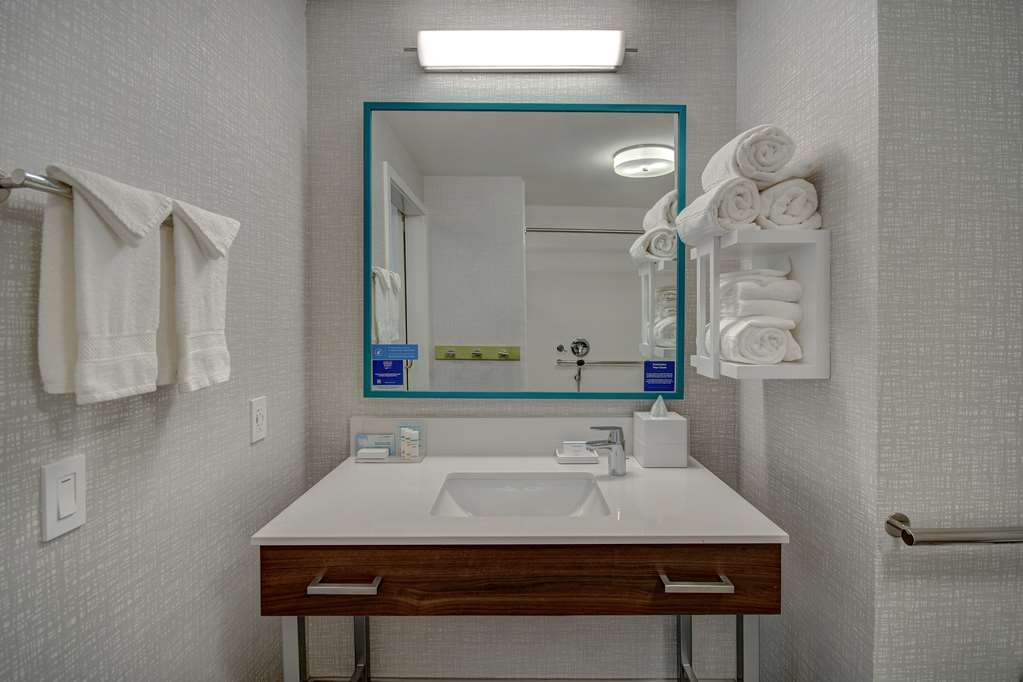 Hampton Inn & Suites Sunnyvale Silicon Valley Image
