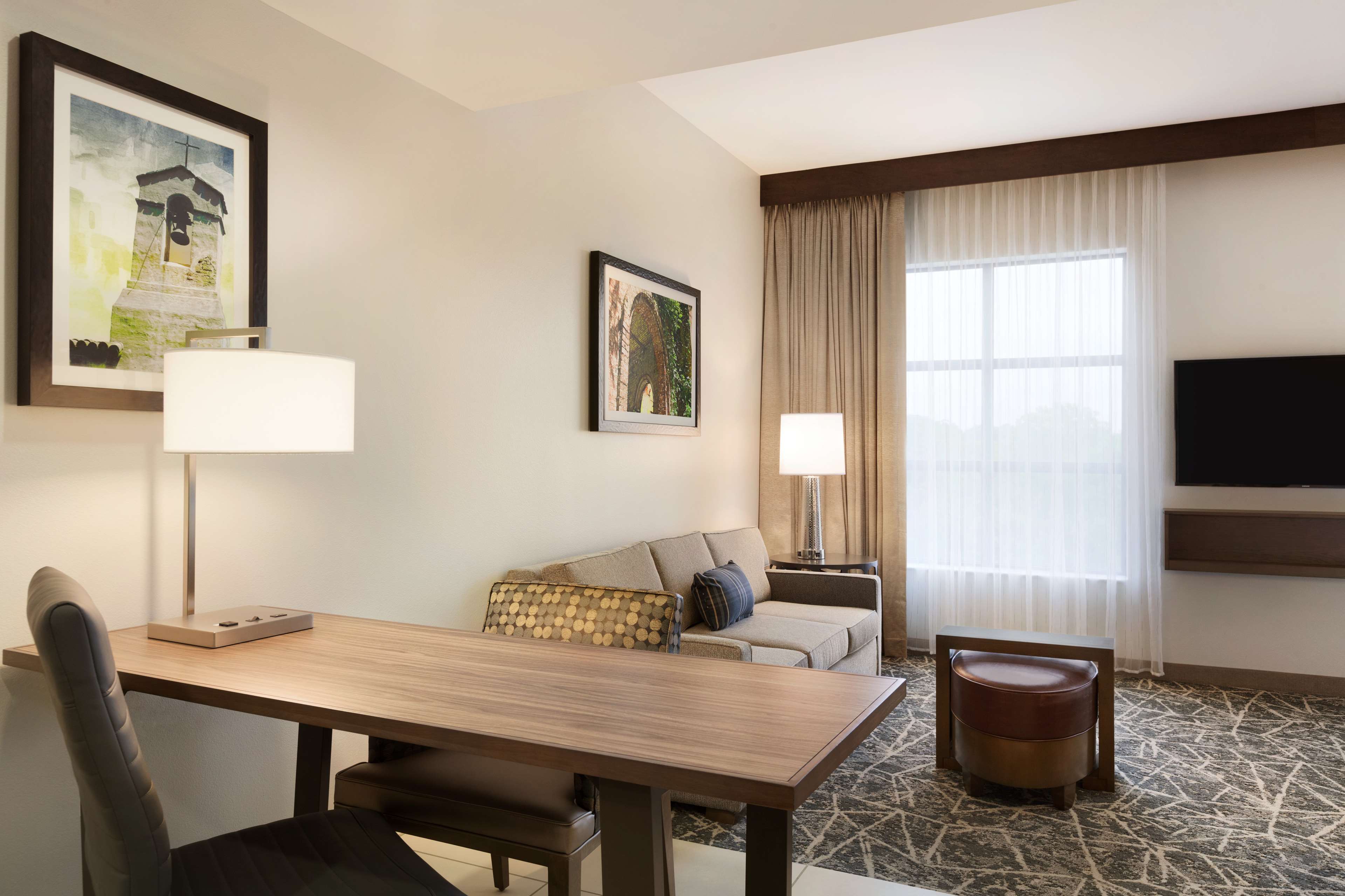 Embassy Suites by Hilton San Antonio Brooks Hotel & Spa Photo