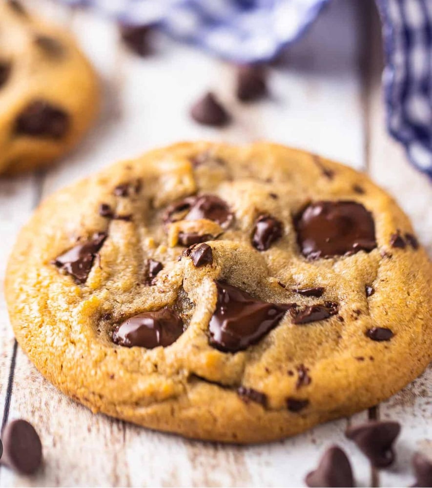 Jumbo Chocolate Chip Cookie