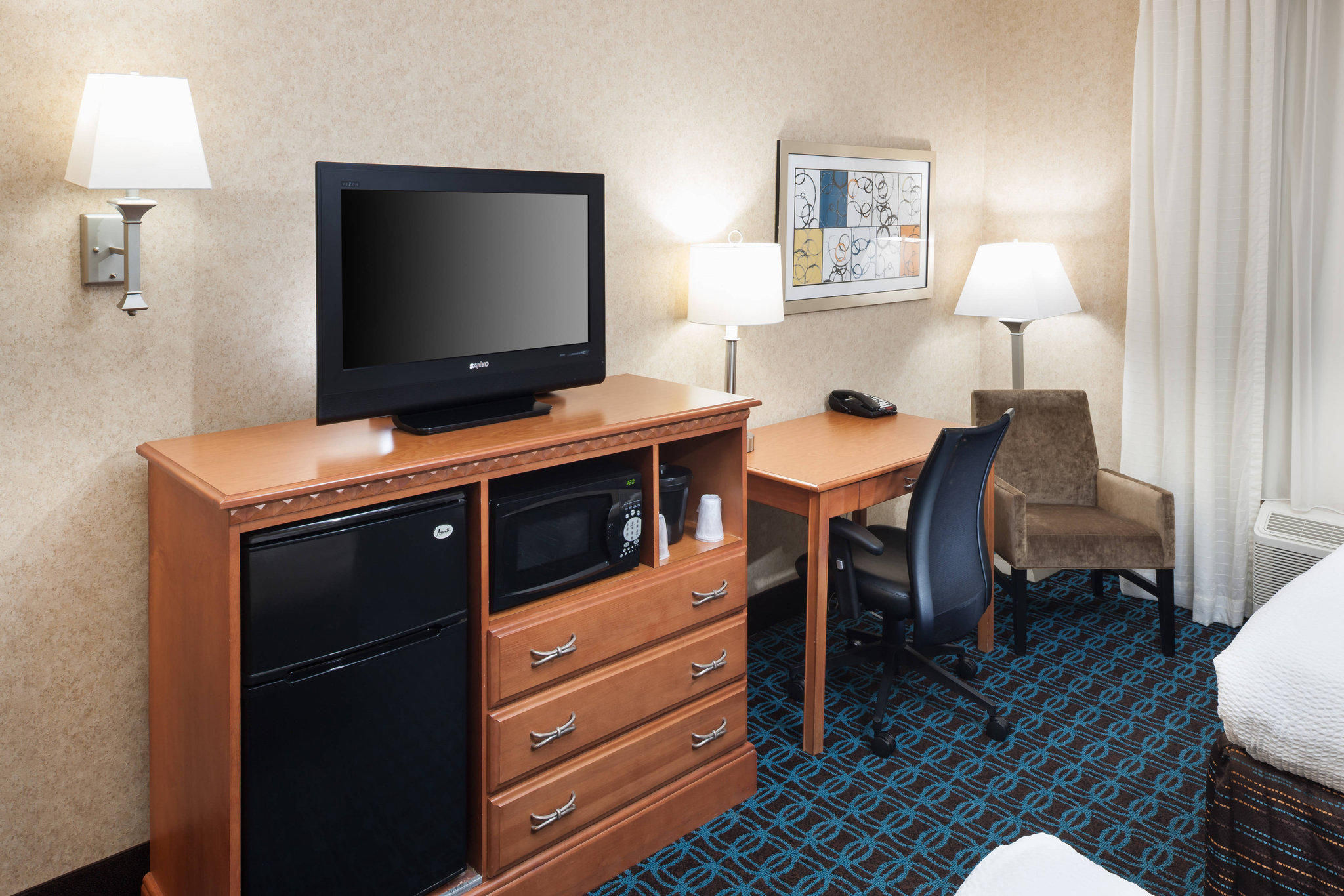 Fairfield Inn & Suites by Marriott Jacksonville Butler Boulevard Photo