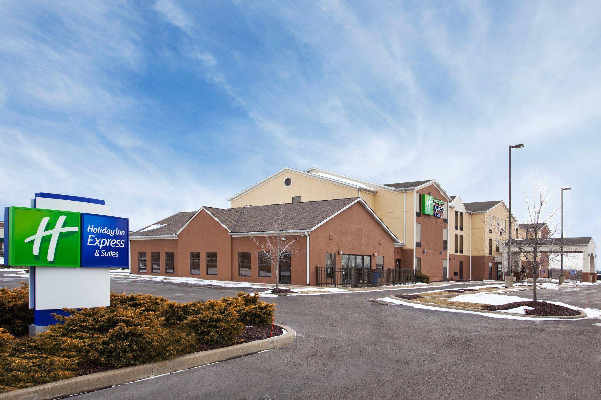 Holiday Inn Express & Suites Cleveland-Streetsboro Photo