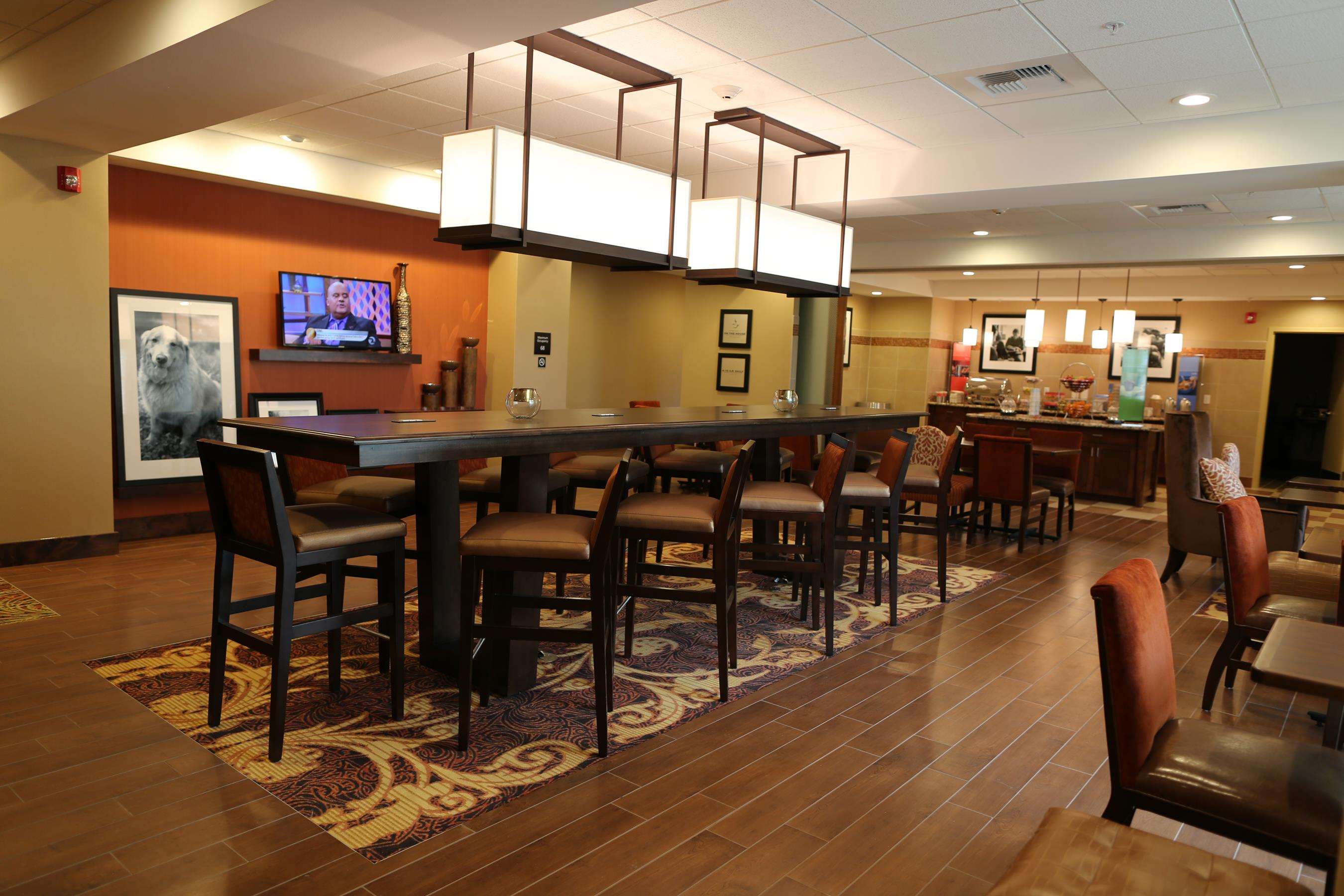 Hampton Inn Union City Photo