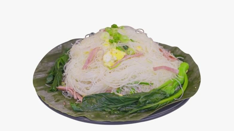 Stir Fried Vermicelli with Veggie of the Day & Egg