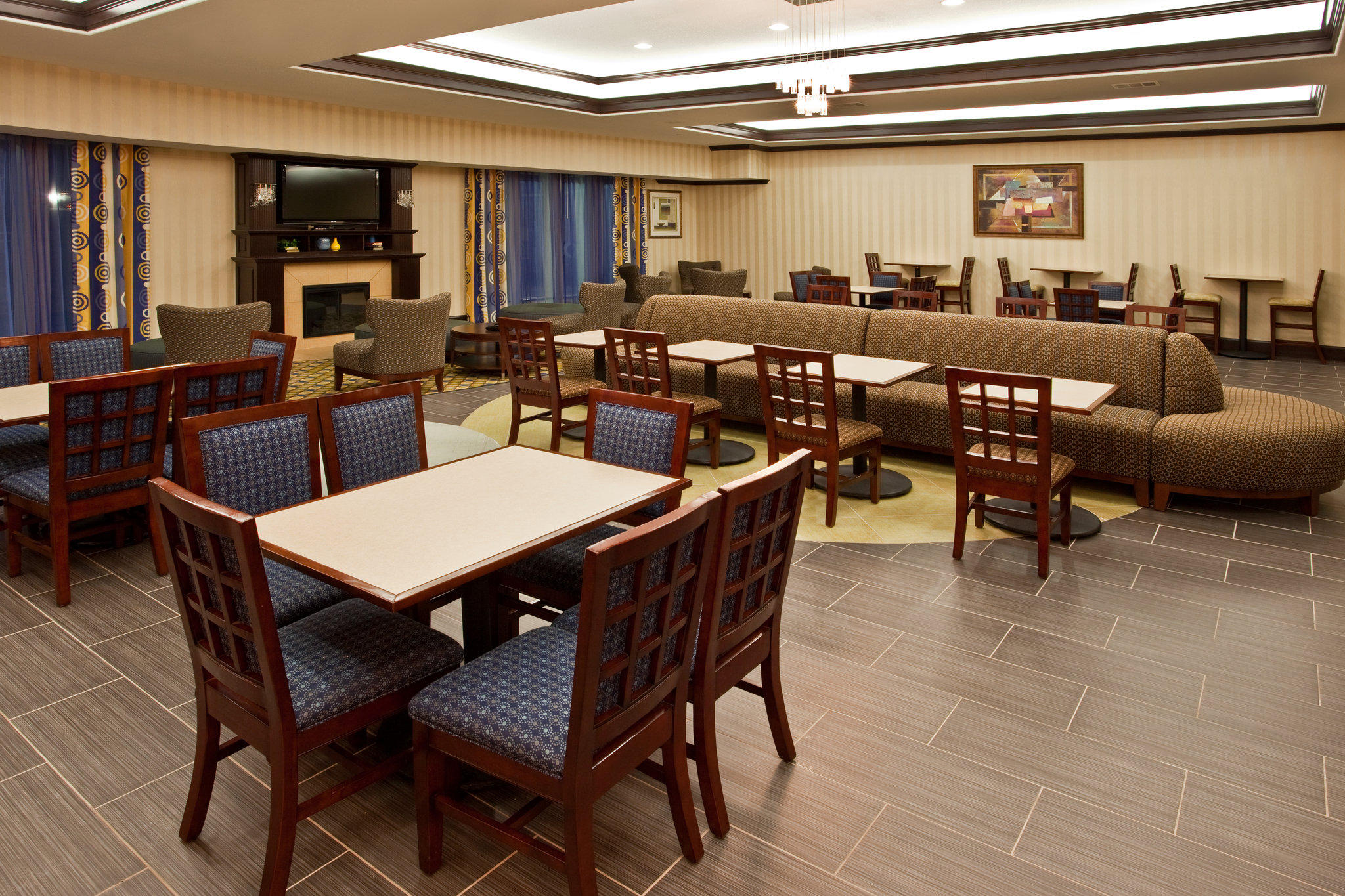 Holiday Inn Express & Suites Austin South-Buda Photo