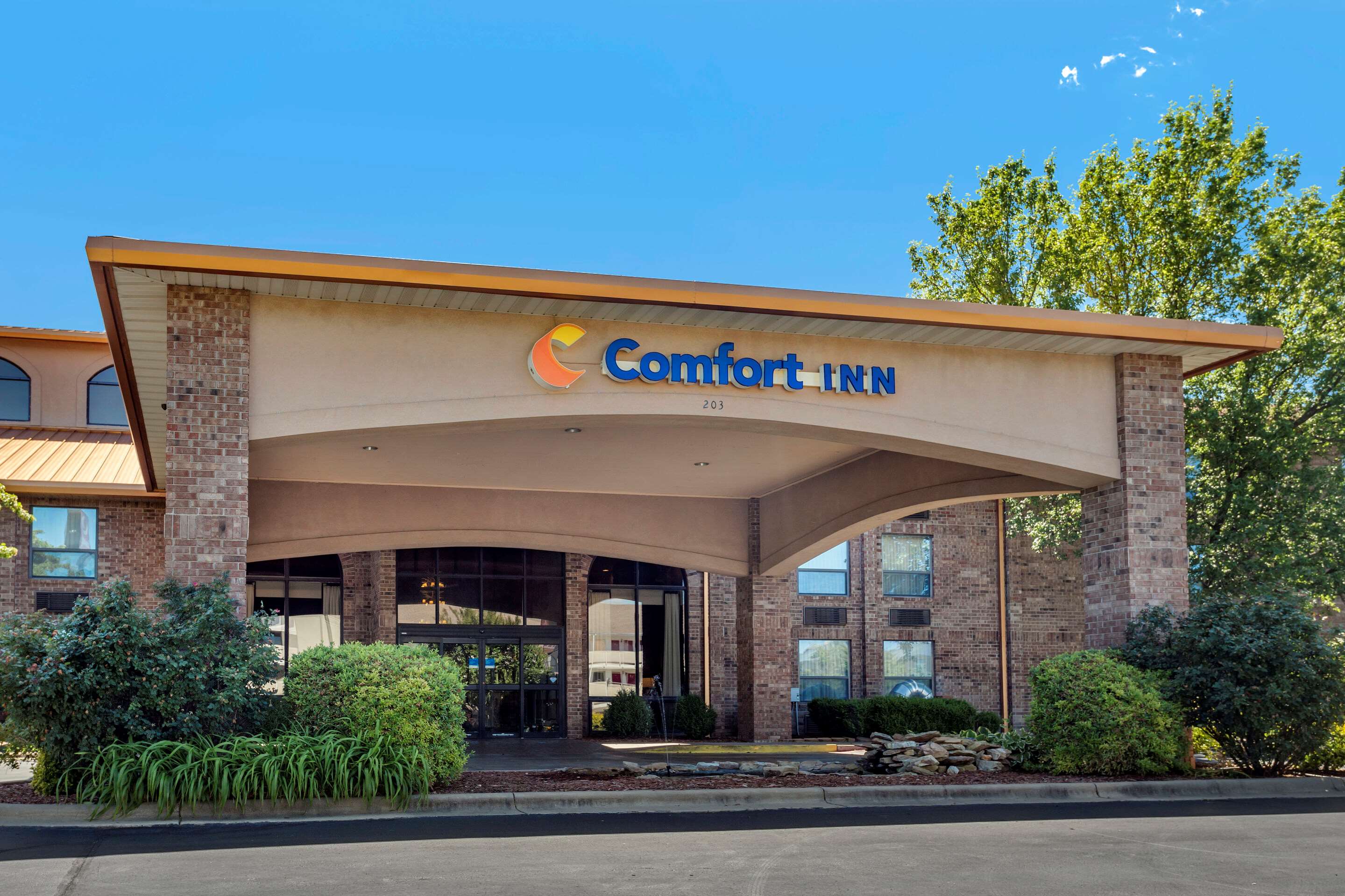 Comfort Inn At Thousand Hills Photo