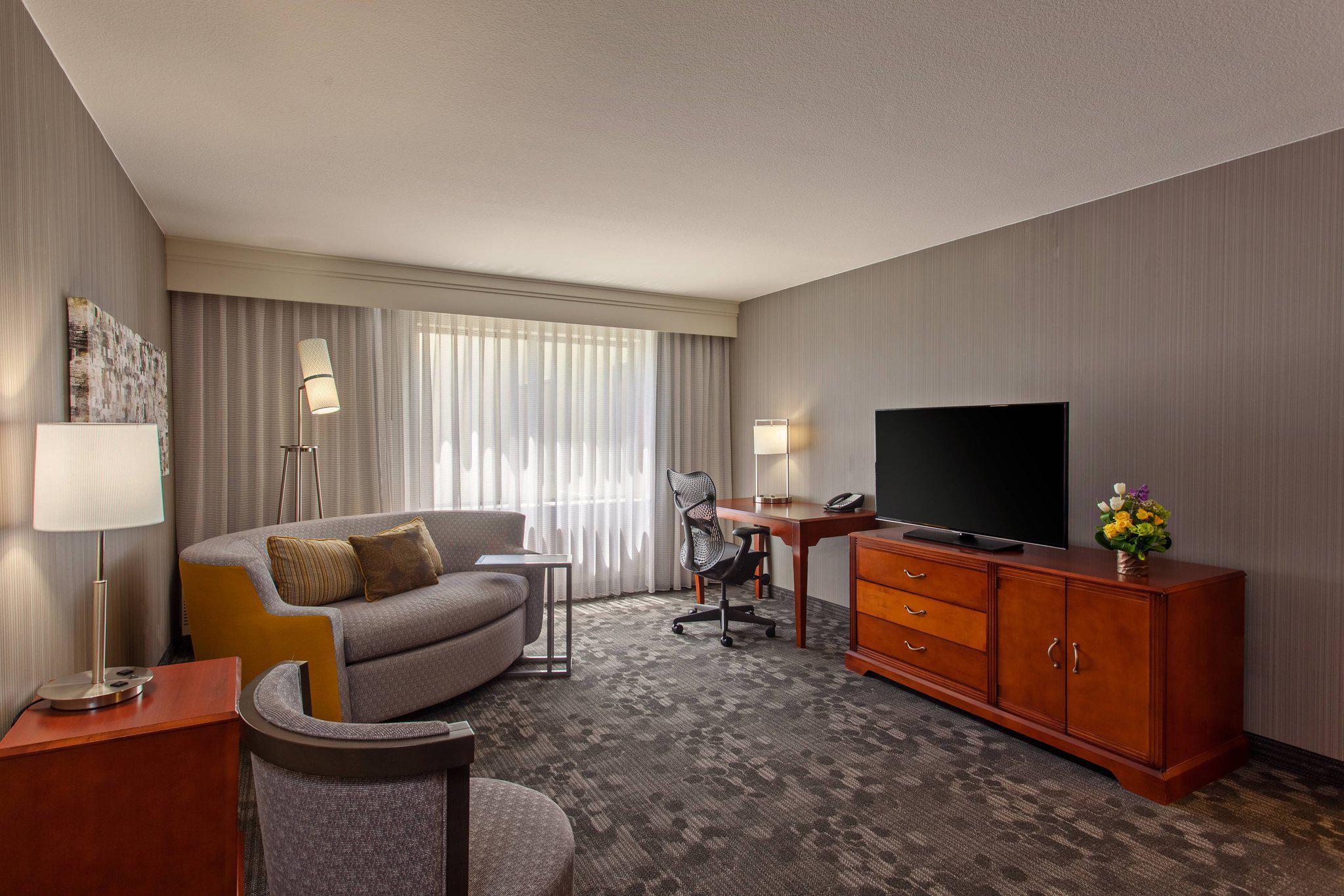 Courtyard by Marriott San Diego Central Photo