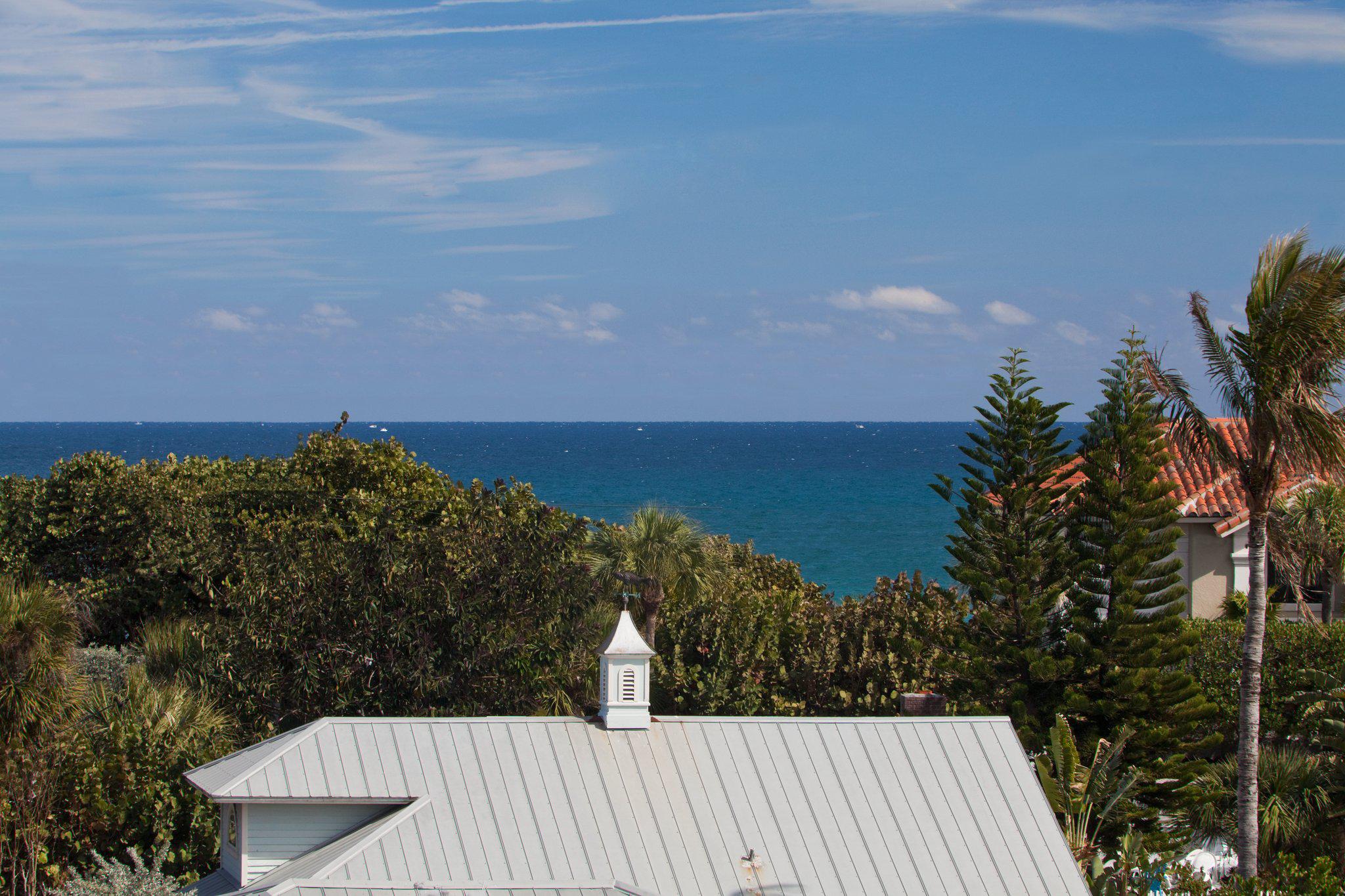 Holiday Inn Express North Palm Beach-Oceanview Photo