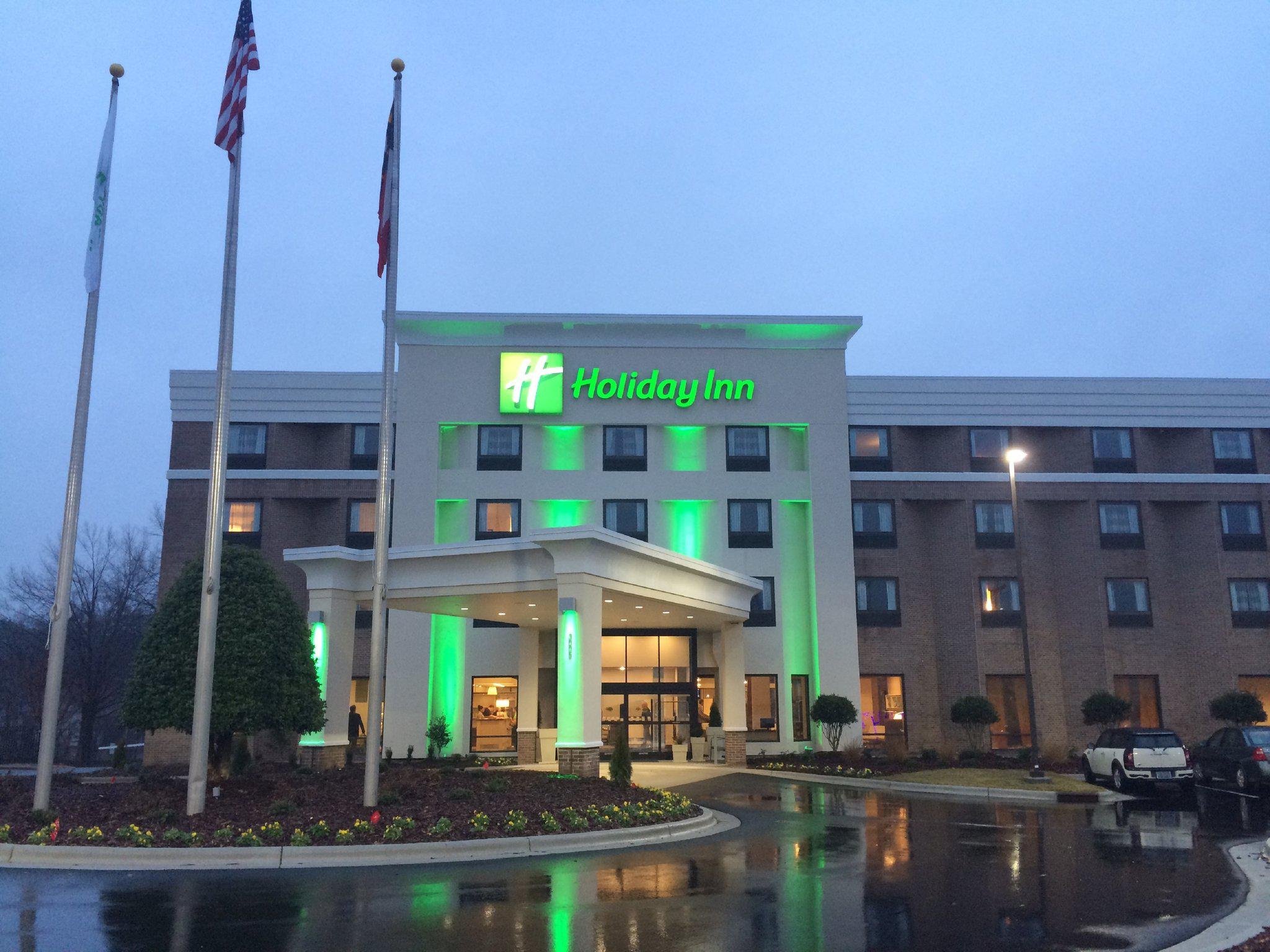 Holiday Inn Greensboro Coliseum Photo