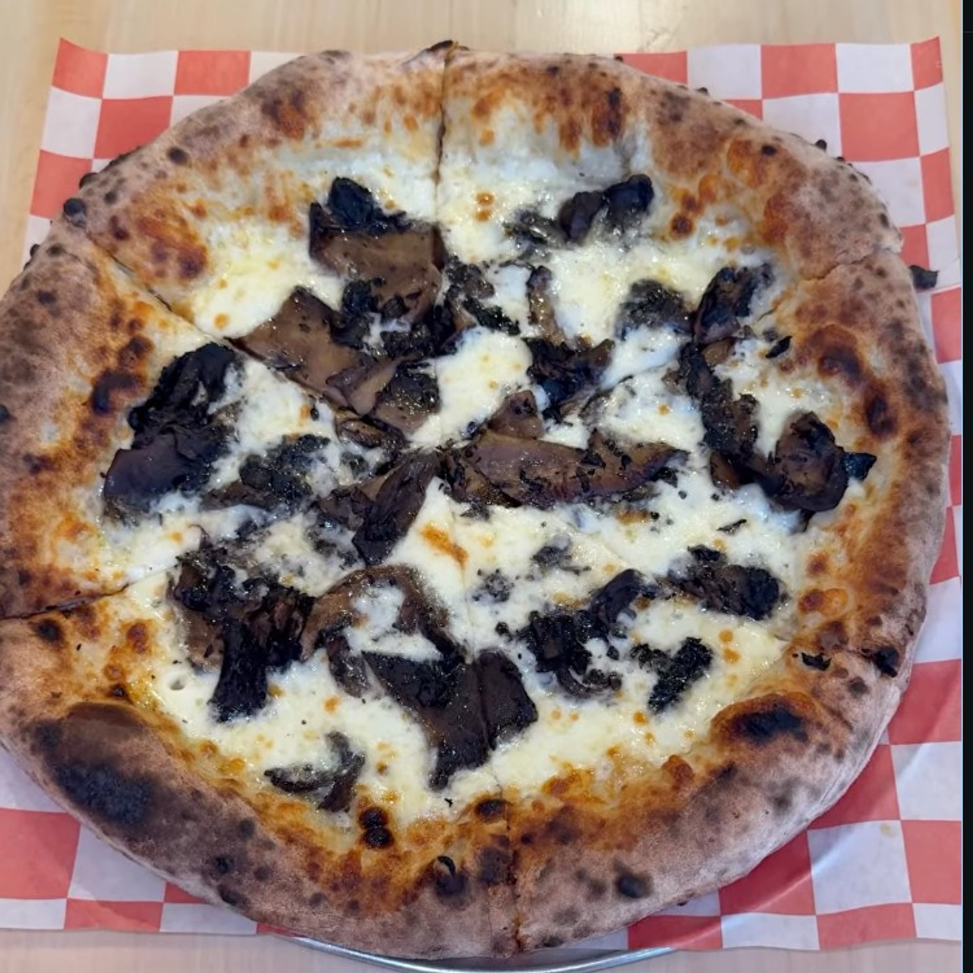 Mushroom Pizza (White)