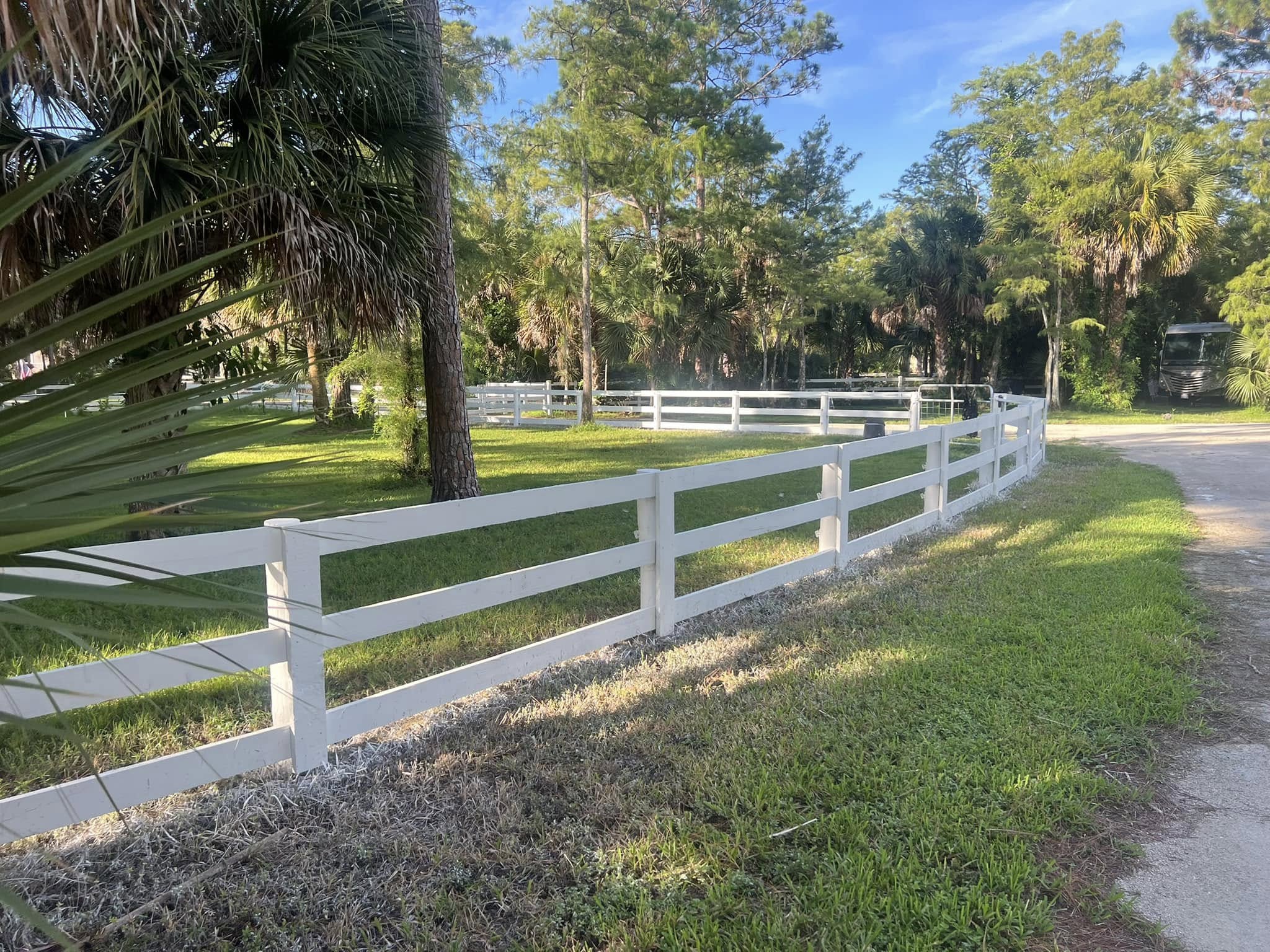 Top Rail Fence Pompano Beach Image