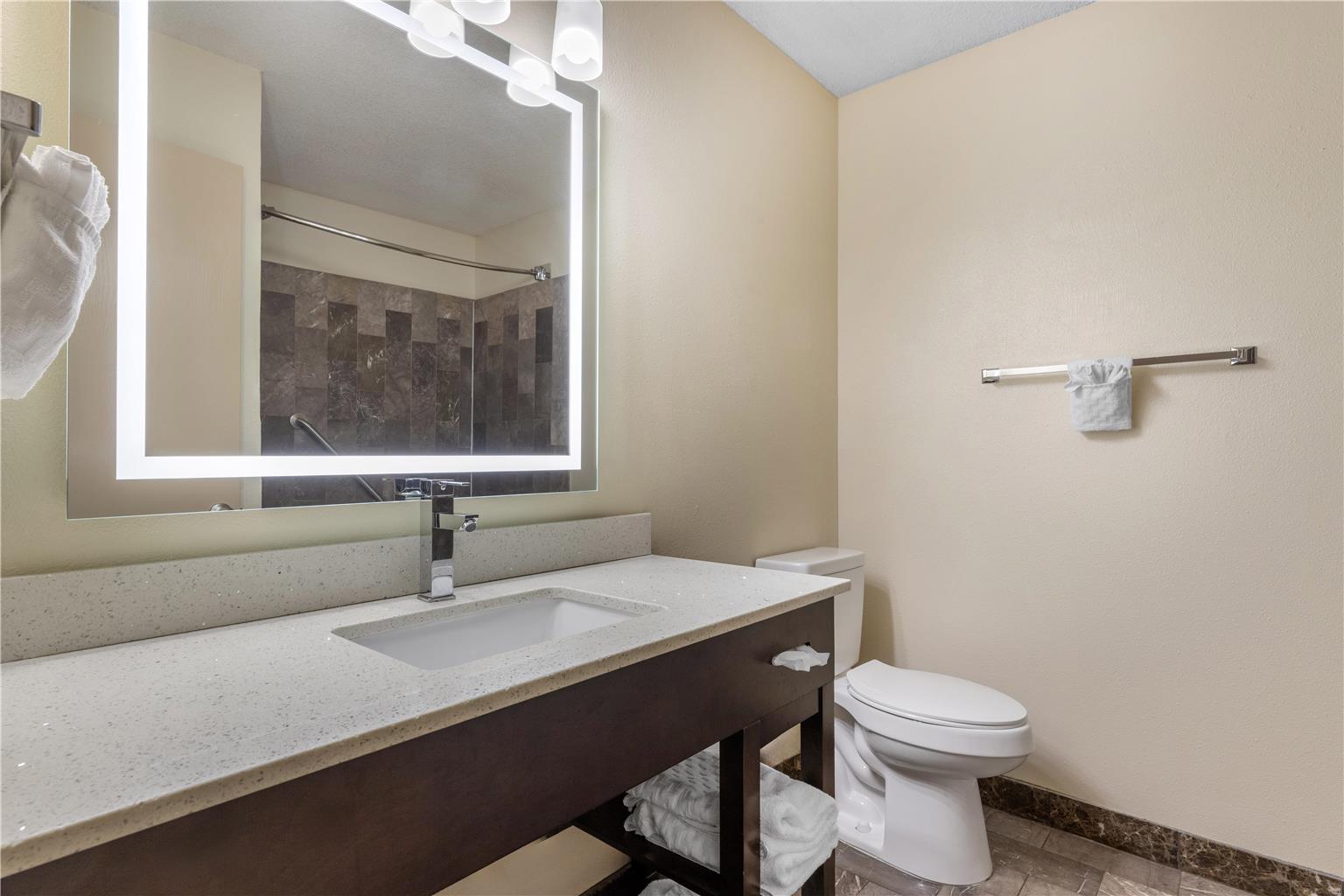 Best Western Aspen Hotel Image