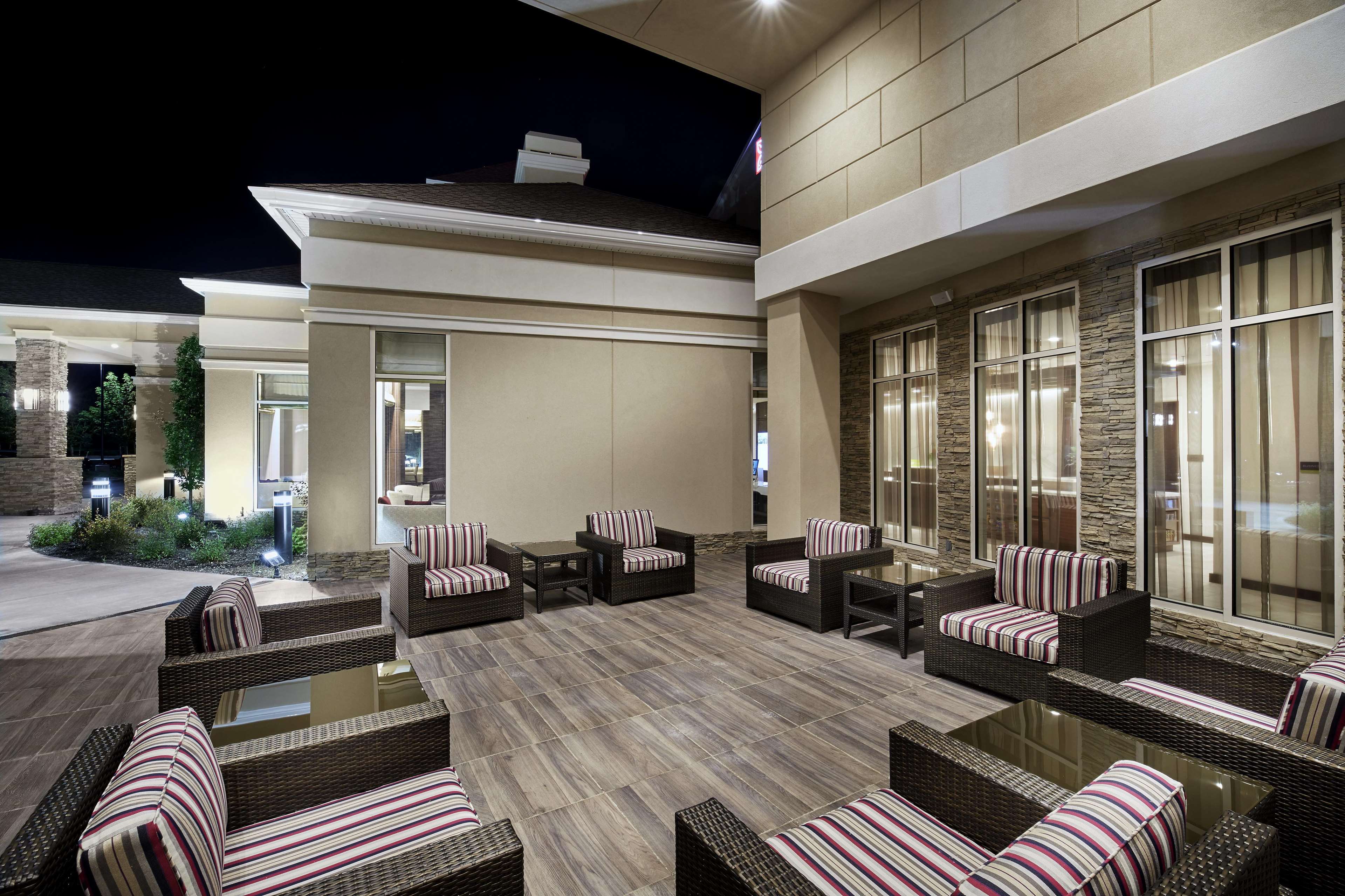 Hilton Garden Inn Roslyn Photo