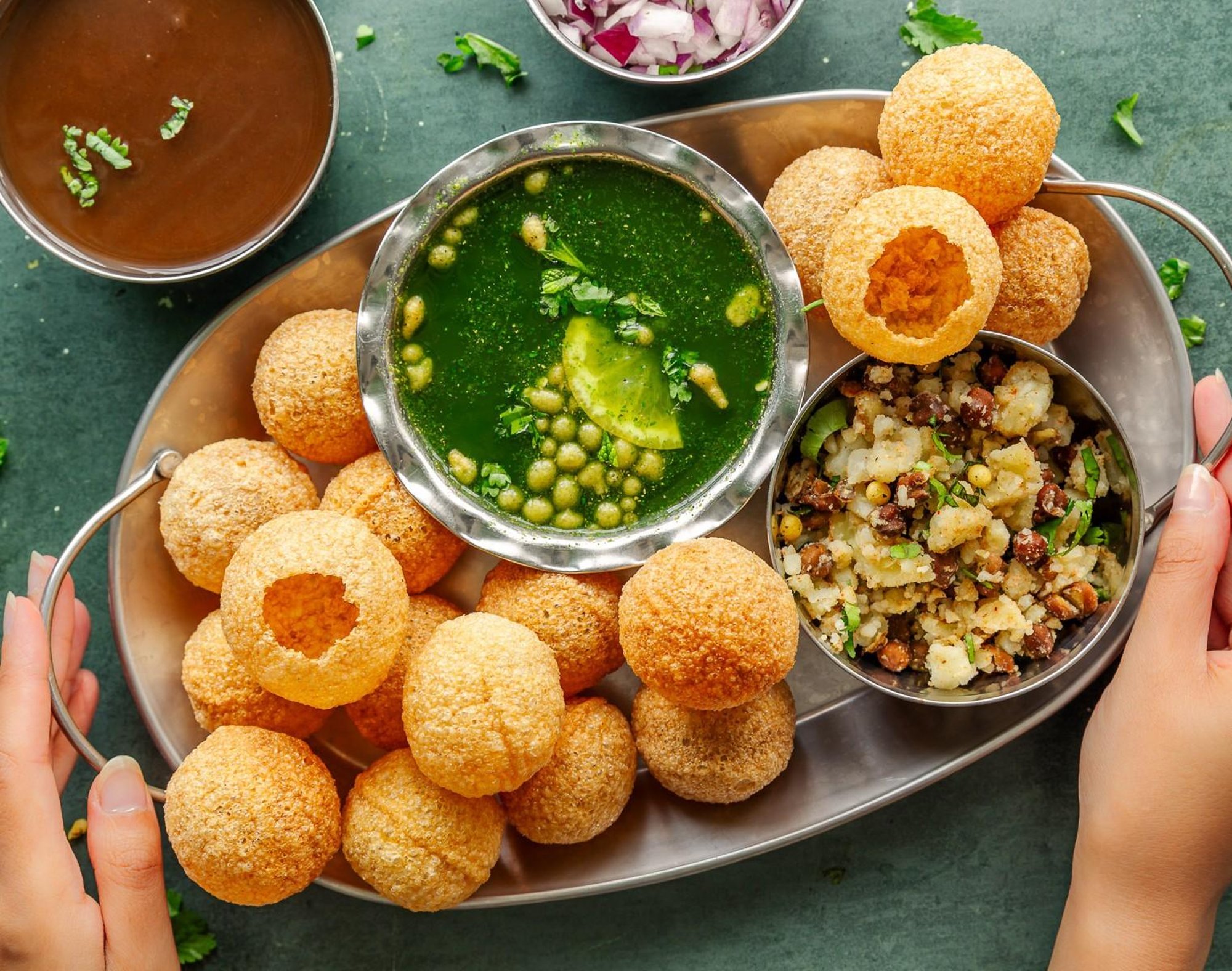 Panipuri (18 pcs) with Paani (2 types) and Ragda