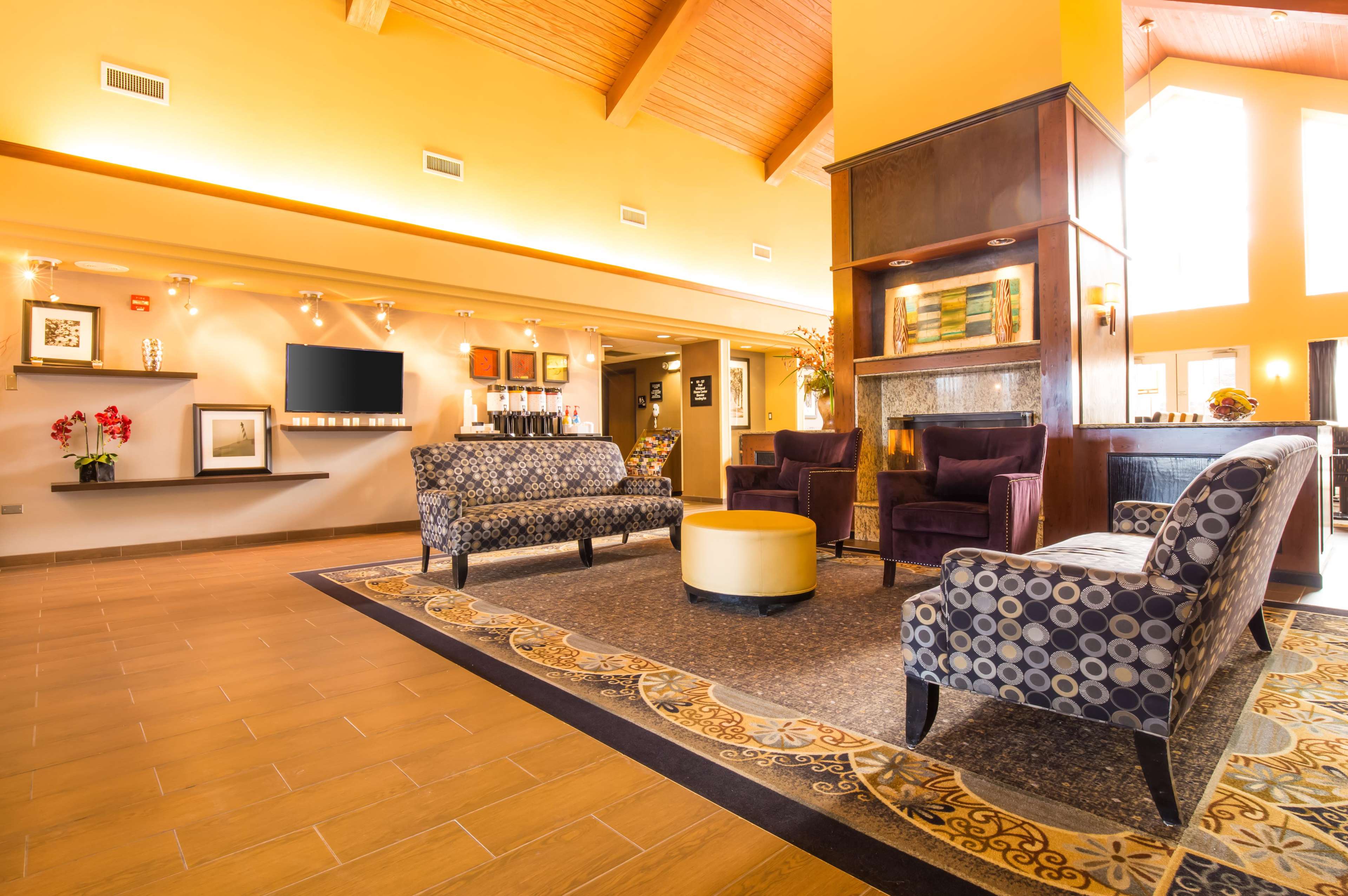 Hampton Inn & Suites Chicago/Hoffman Estates Photo