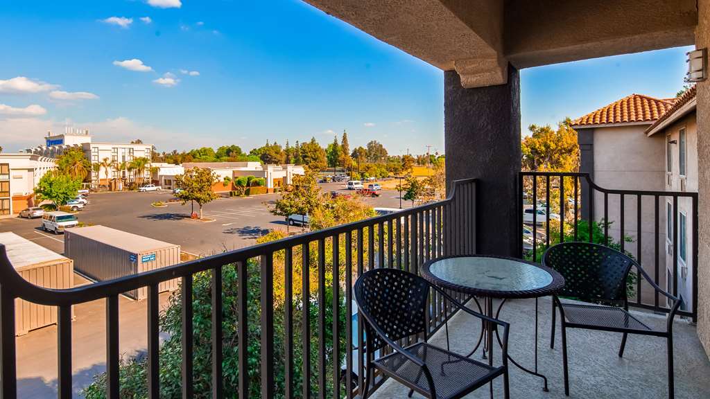 Best Western Visalia Hotel Image