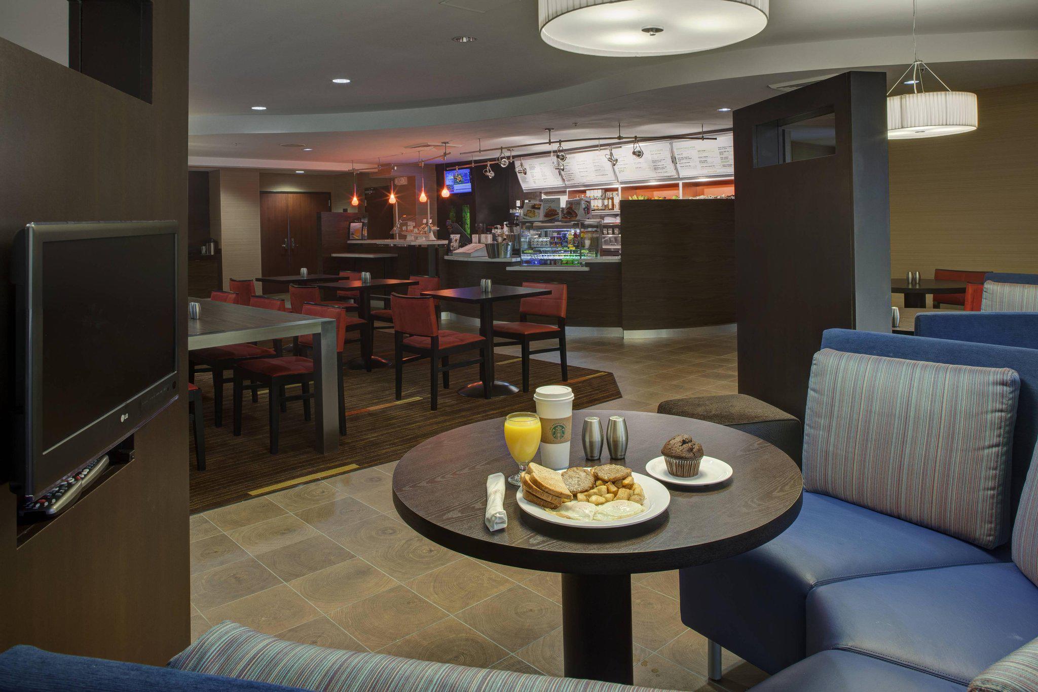 Courtyard by Marriott Jacksonville Orange Park Photo