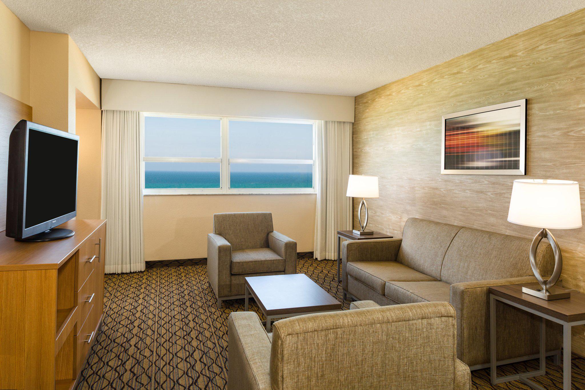 Holiday Inn Miami Beach-Oceanfront Photo