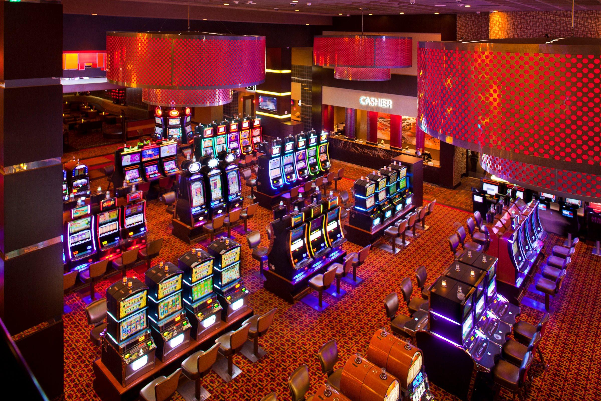 biloxi casinos with high card flush