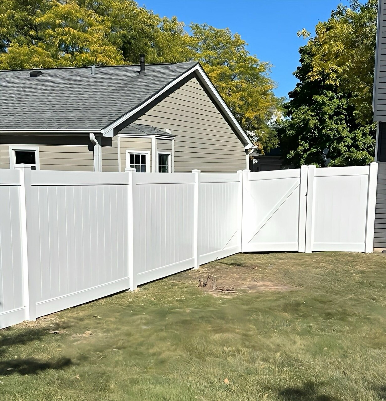 Top Rail Fence Naperville Image